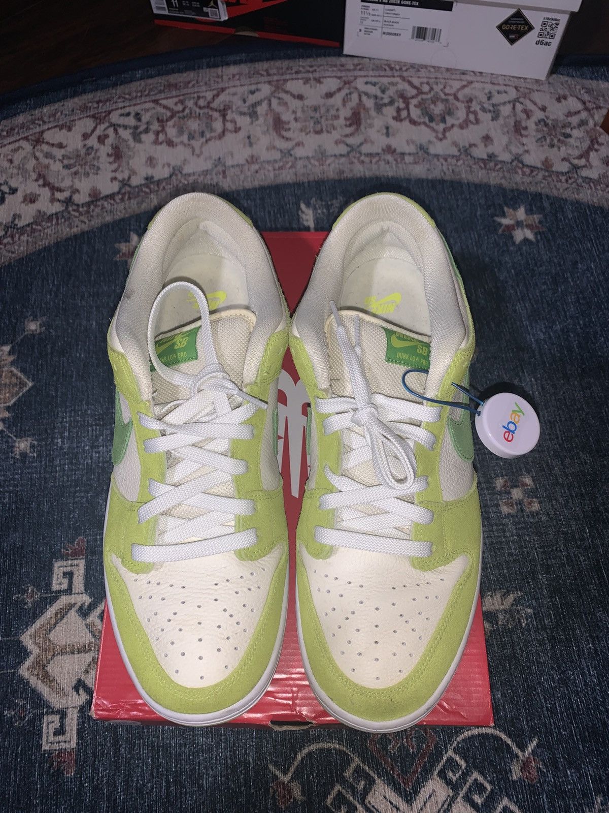 Nike 2022 Nike Sb Dunk Low Green Apple Size US 11.5 / EU 44-45 - 5 Thumbnail