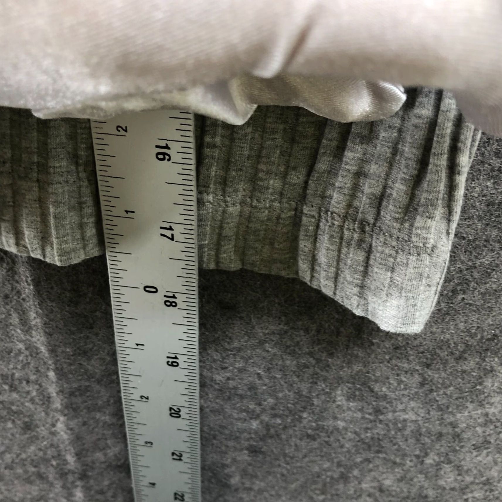H&M H&M Women’s Cropped T-Shirt L Gray Ribbed Crewneck Short Sleeve Casual Knit Stretch Size L / US 10 / IT 46 - 7 Thumbnail