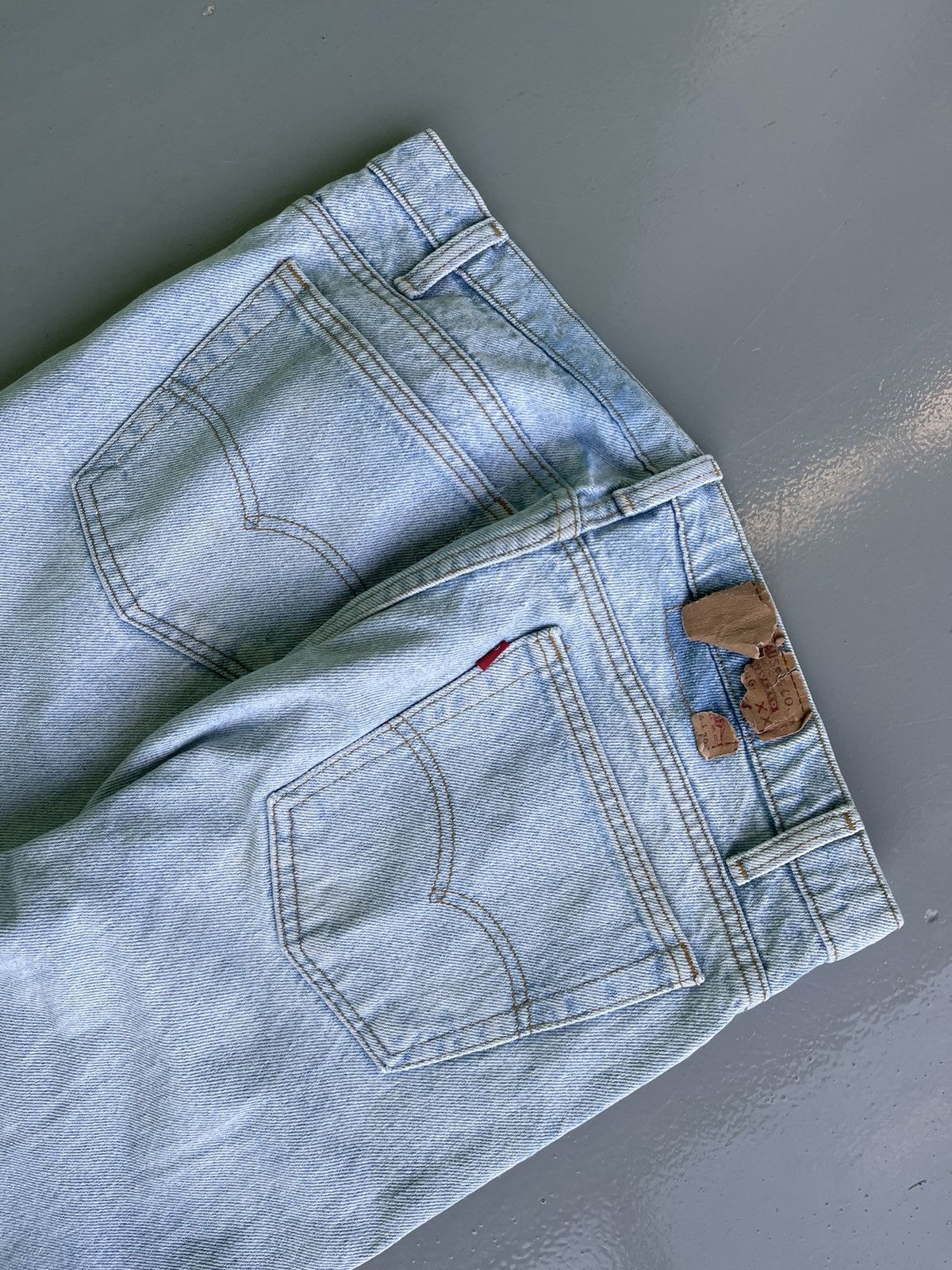Levi's × Vintage vintage 90’s Levi’s baggy light blue wash jeans Size US 34 / EU 50 - 3 Thumbnail