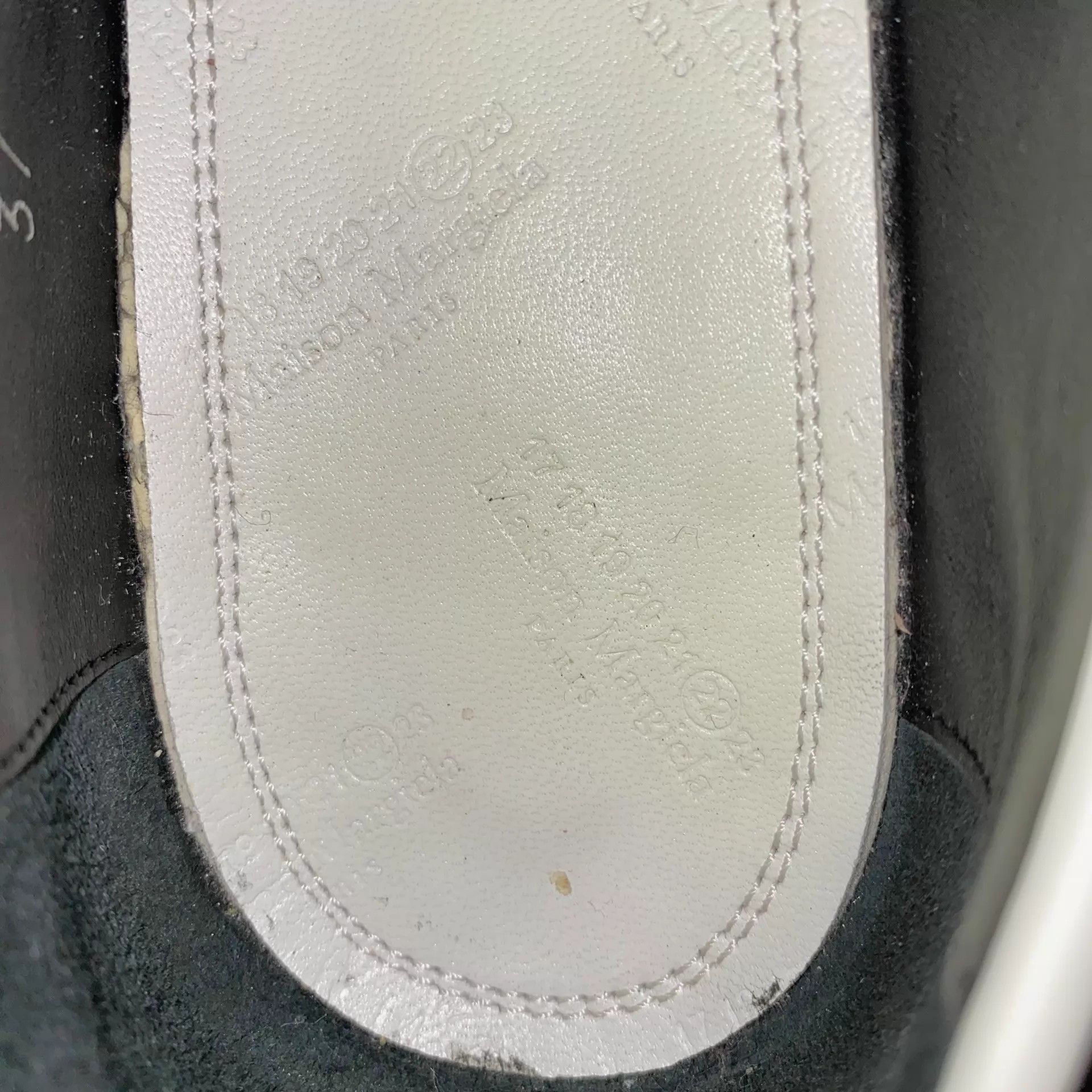 Maison Margiela Maison Margiela Tabi Patent Leather Loafer 37 Worn Size US 6.5 / IT 36.5 - 8 Thumbnail