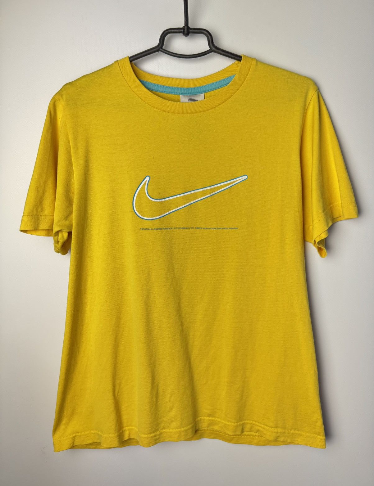 Nike Vintage Nike Center Big Swoosh T-Shirt Size M Size US M / EU 48-50 / 2 - 1 Thumbnail