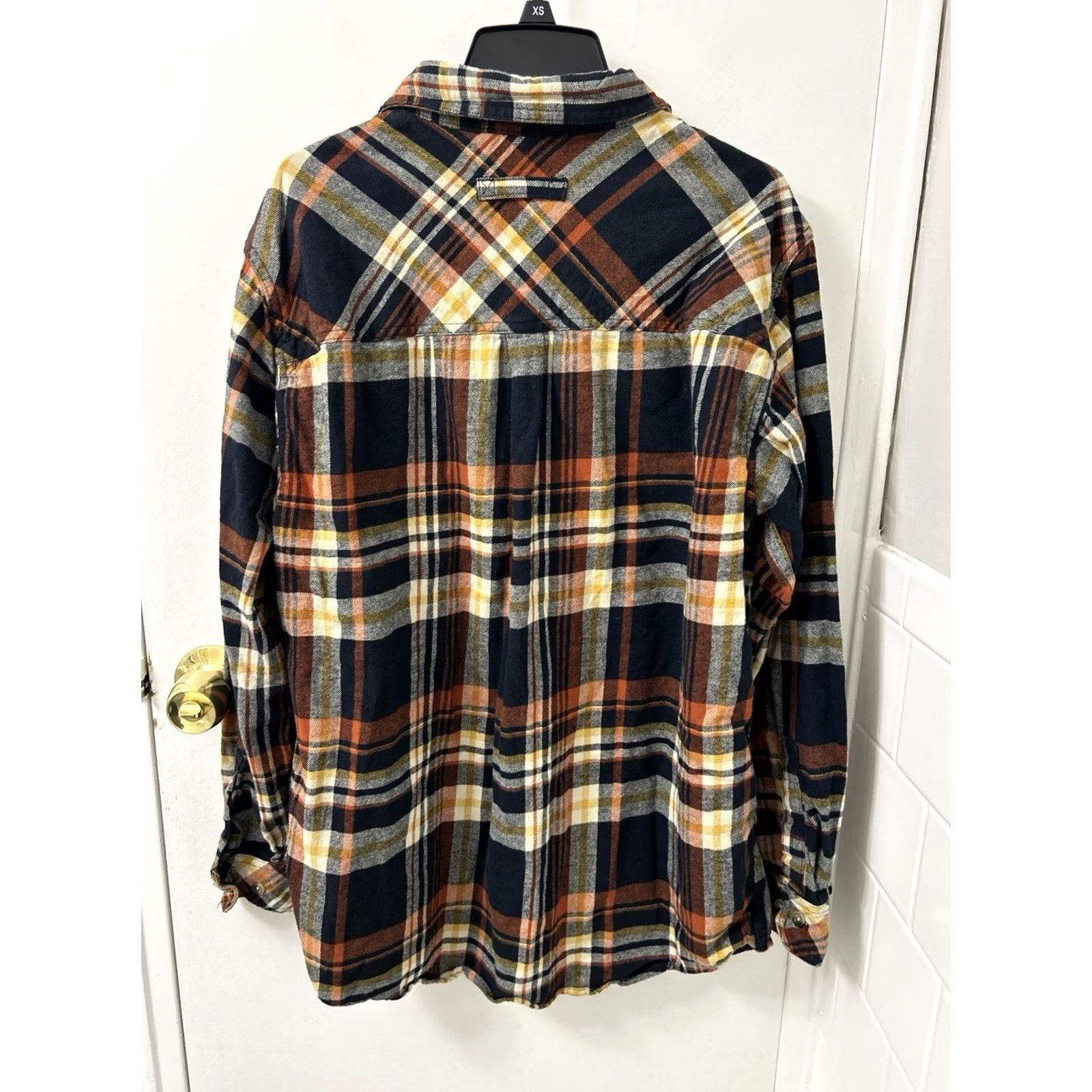 Vintage Legendary Whitetails Buck Camp Shirt Mens Large Orange Plaid Flannel Button-Down Shirt Size US L / EU 52-54 / 3 - 7 Thumbnail