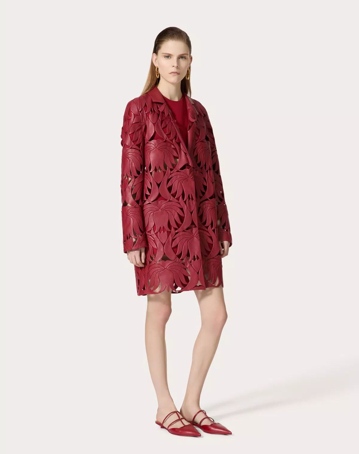 Valentino o1s1wg110525 Embroidered Atlas Nappa Coat in Red Size M / US 6-8 / IT 42-44 - 3 Thumbnail