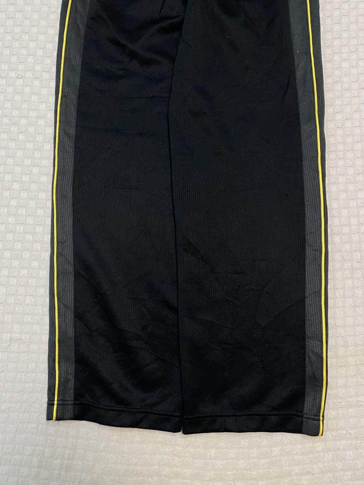 Carhartt Wip × Nike VINTAGE NIKE 90S BAGGY NYLON WIDE LEG SWOOSH TRACK PANTS Y2K Size US 30 / EU 46 - 10 Thumbnail