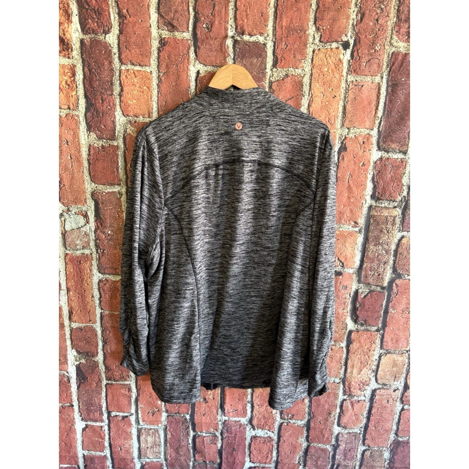 Vintage Livi Active Womens Gray Full Zip Sweatshirt Plus Size 26/28 Athletic Activewear Zip Sweatshirt Mens? No gender not included. Size 4XL / US 24-26 - 2 Thumbnail