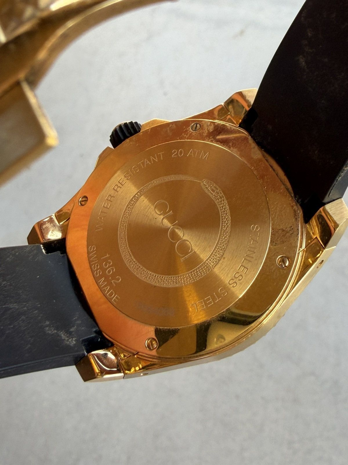 Gucci Gucci Dive Watch 559817 – Gold / Black (Rubber Strap) Size ONE SIZE - 8 Thumbnail