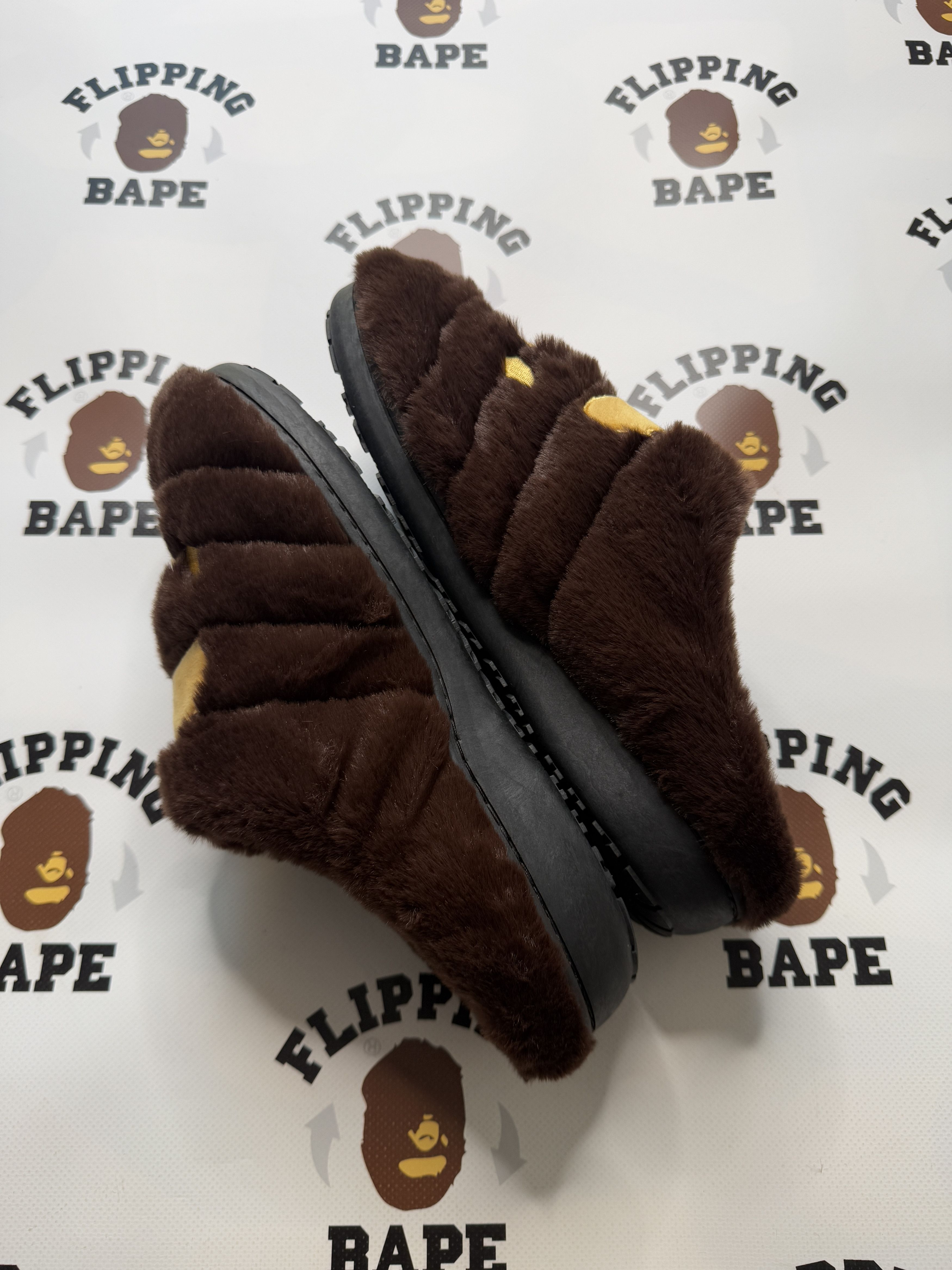 Bape × SUBU BAPE x SUBU APE HEAD PUFFER SANDALS Size US 6 / EU 39 - 10 Thumbnail