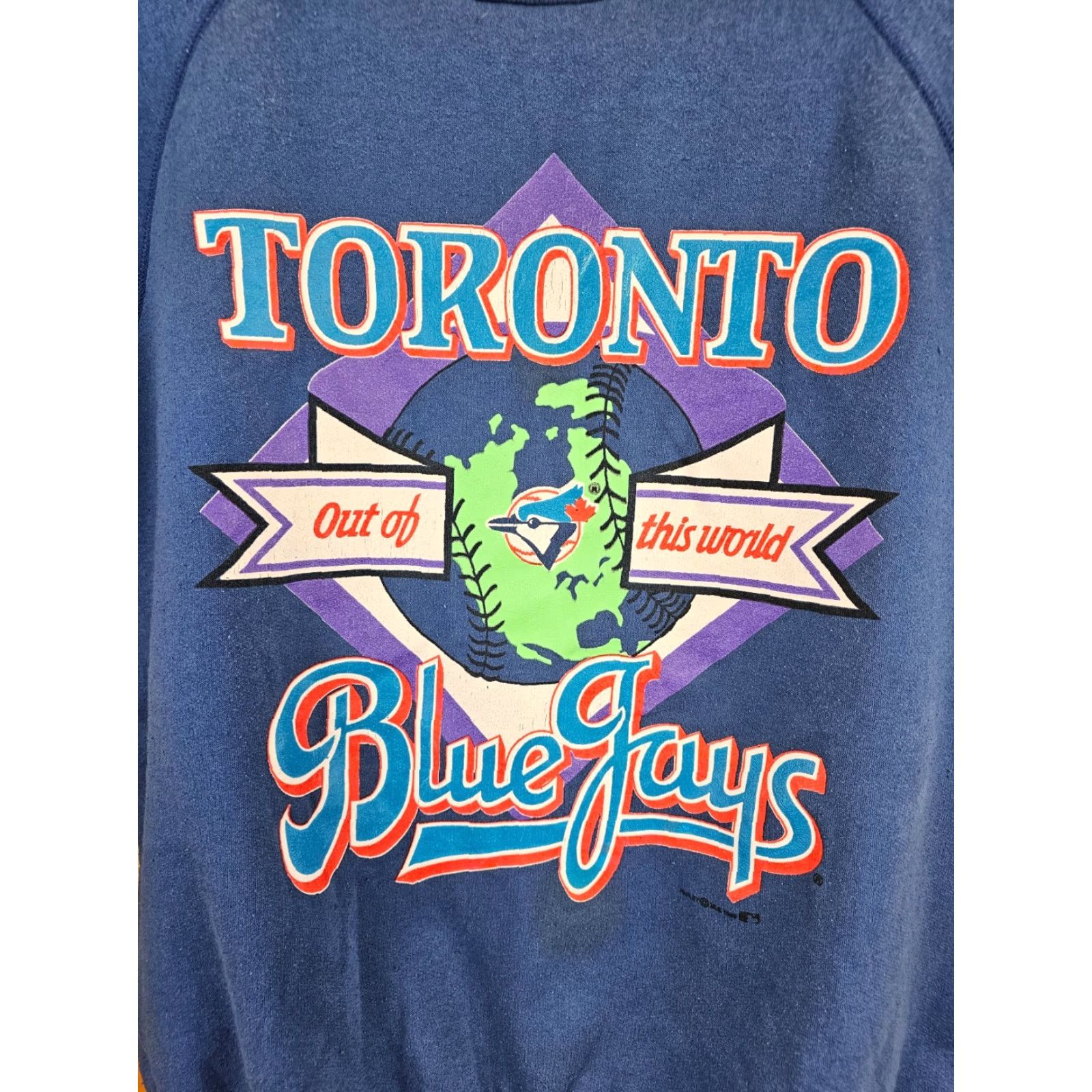 MLB VINTAGE 80' TORONTO BLUE JAYS OUT OF THIS WORLD SHORT SWEATSHIRT SZ LARGE Shirt Mens Blue Pullover 24 INCH 27 INCH MLB Size US L / EU 52-54 / 3 - 2 Thumbnail