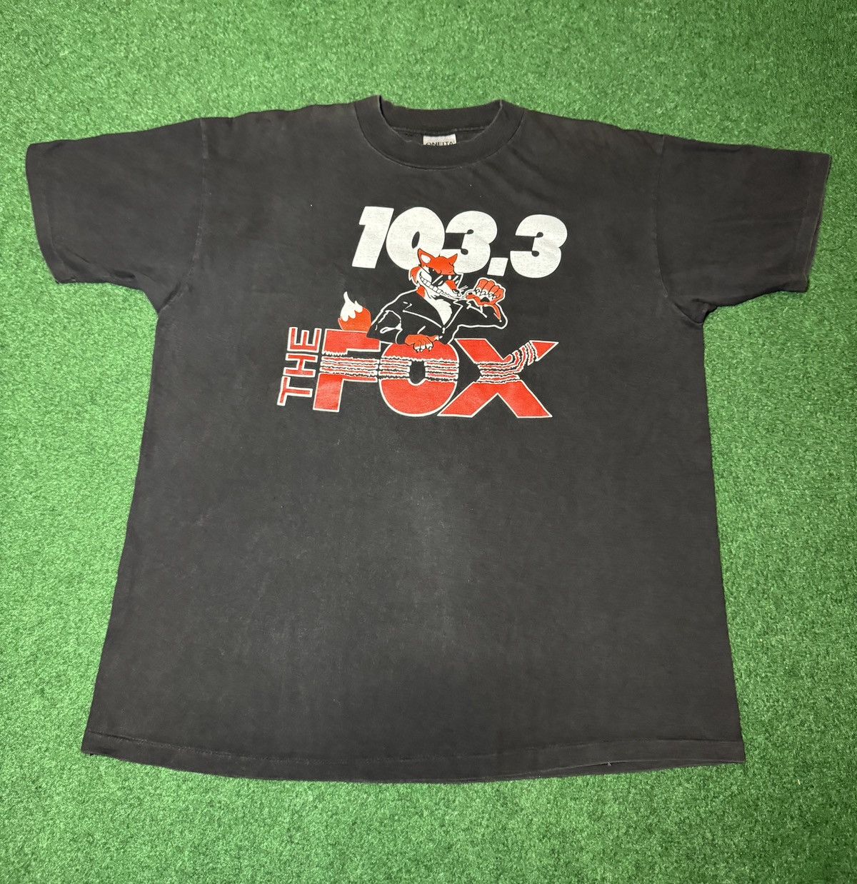 Vintage Vintage 90s The Fox Radio 103.3 Buffalo New York T Shirt Size US XL / EU 56 / 4 - 1 Thumbnail