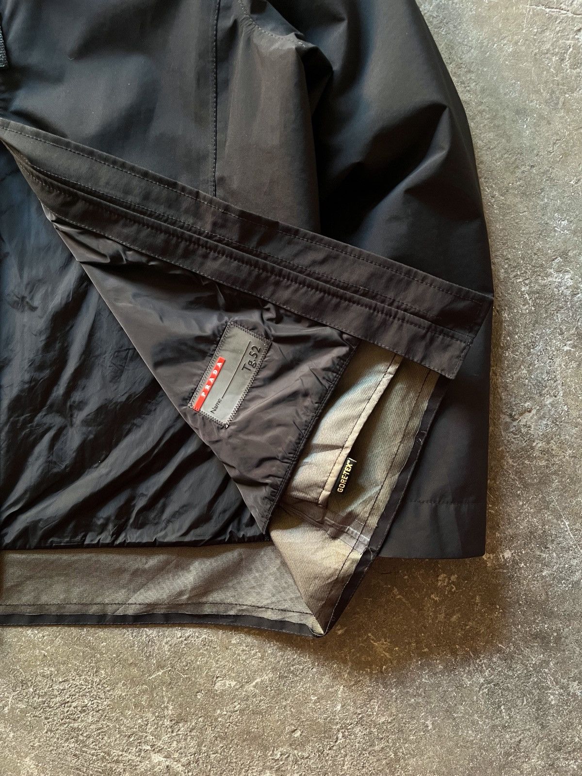 Prada Prada goretex double layer parka Size US L / EU 52-54 / 3 - 5 Thumbnail
