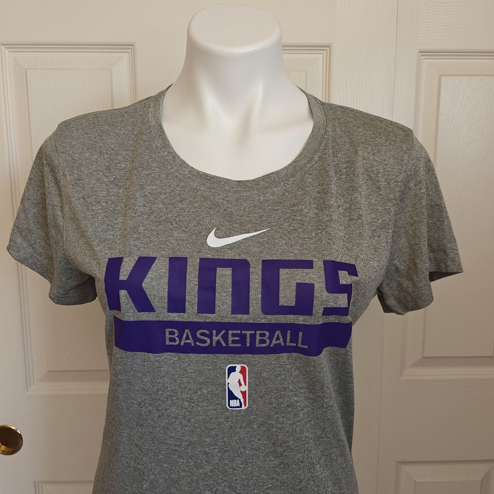 NBA NBA Sacramento Kings Basketball Nike Dri-Fit Tee sz M NWT Size M / US 6-8 / IT 42-44 - 2 Thumbnail