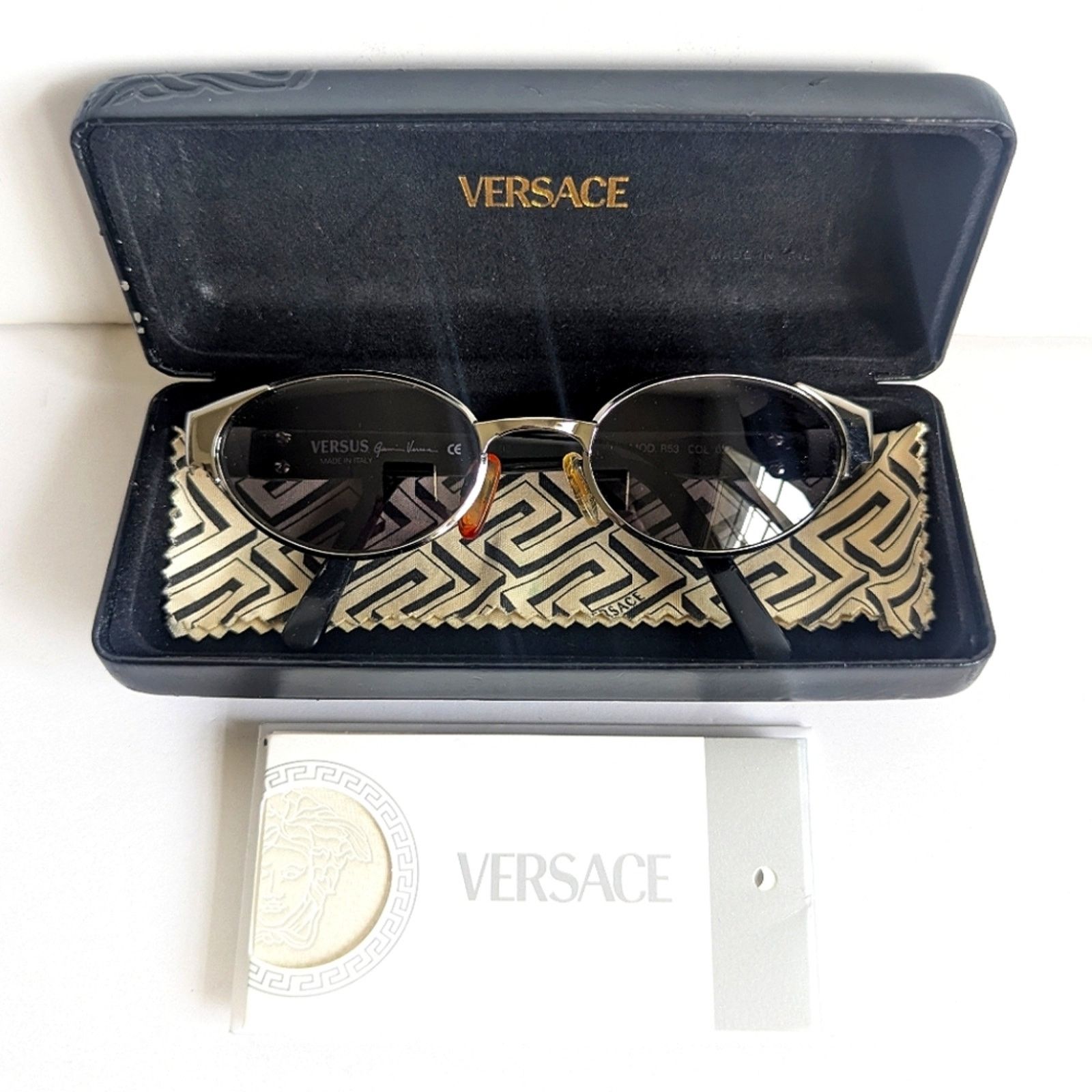 Versace VERSACE 90's Versus COUTURE Sunglasses Unisex Design GIANNI Size ONE SIZE - 7 Thumbnail