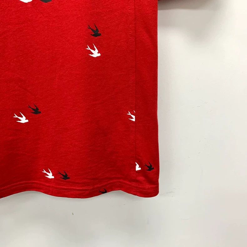 Alexander McQueen Alexander Mcqueen Red swallow print cotton round-neck lotu Size XS / US 0-2 / IT 36-38 - 4 Thumbnail