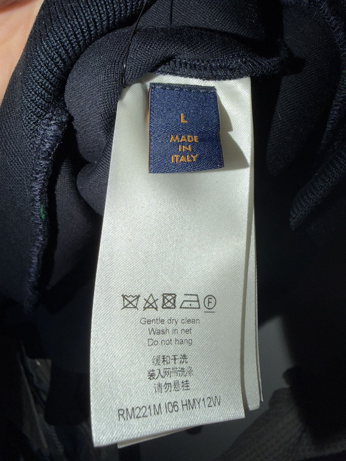 Louis Vuitton Louis Vuitton Gradient Monogram Fil Coup Sweatshirt Size US L / EU 52-54 / 3 - 9 Thumbnail