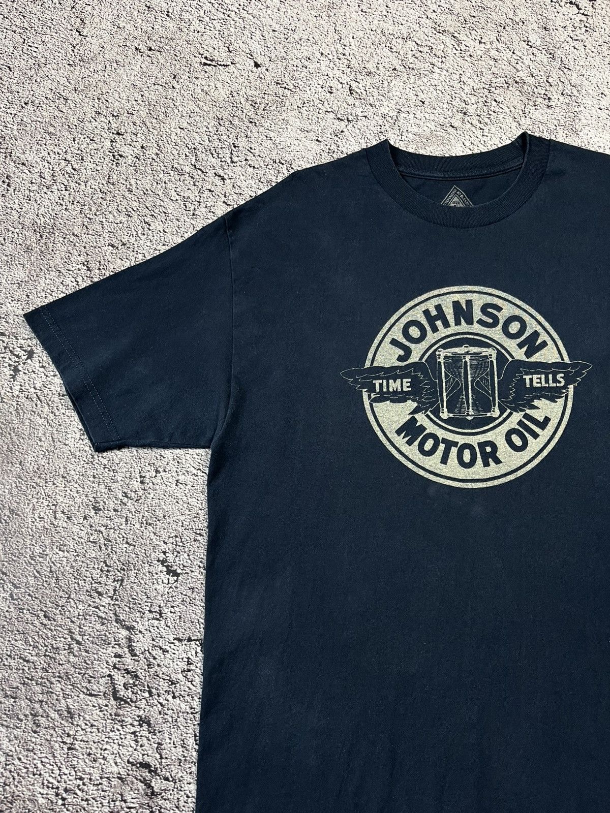 Other Johnson Motors Inc. “Motor Oil” Graphic T-Shirt Size L Size US L / EU 52-54 / 3 - 5 Thumbnail