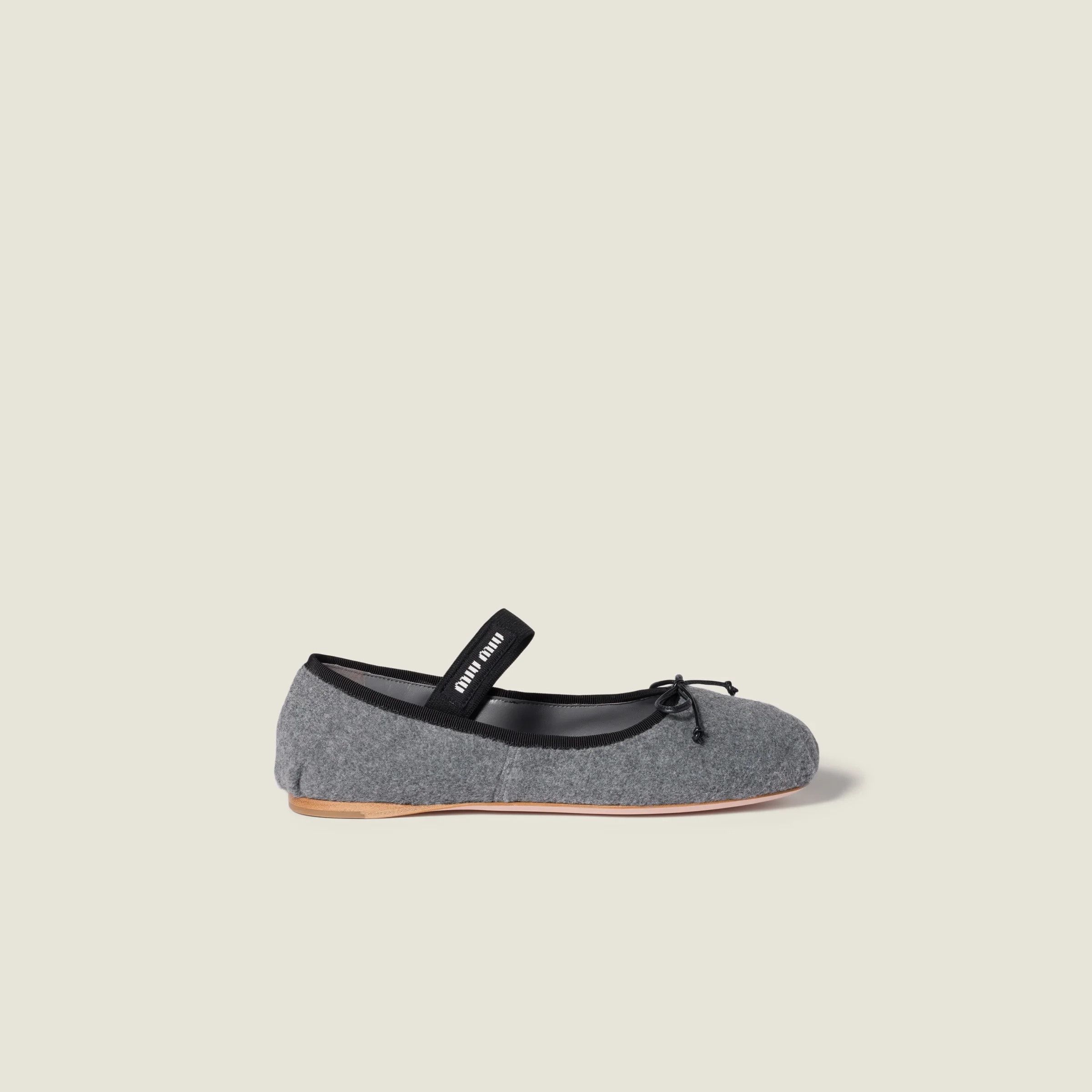 Miu Miu o1B3y1r0426 Fleece Ballerinas in Grey Size US 9 / IT 39 - 1 Thumbnail