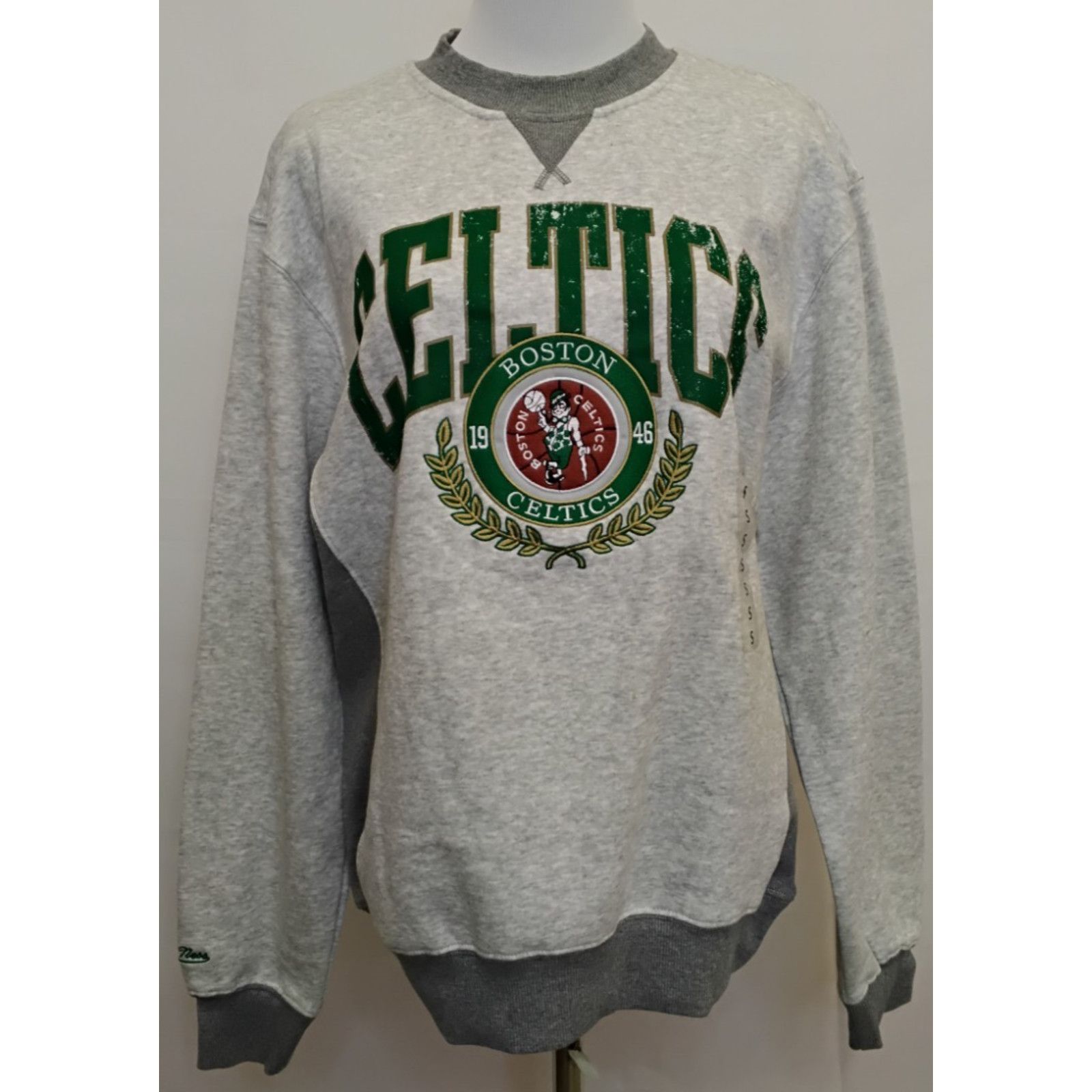 Mitchell & Ness Mitchell & Ness Celtics NBA Crewneck Sweatshirt Size S NWT Size US S / EU 44-46 / 1 - 2 Thumbnail