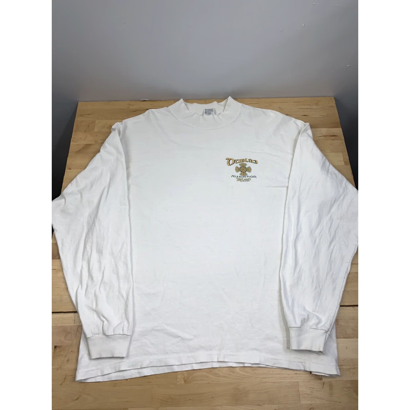 Vintage USA Dublin Marathon 2001 Graphic Long Sleeve White T Shirt XL Mens Size US XL / EU 56 / 4 - 3 Thumbnail