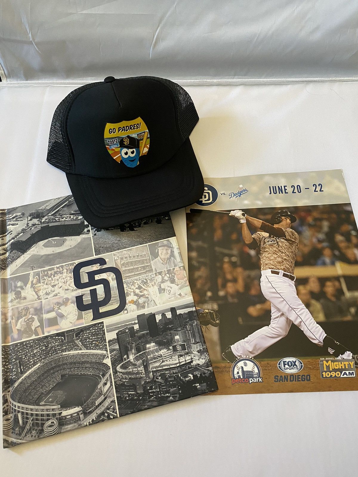 MLB × New Era San Diego padres collector set hat Program book Size ONE SIZE - 1 Thumbnail