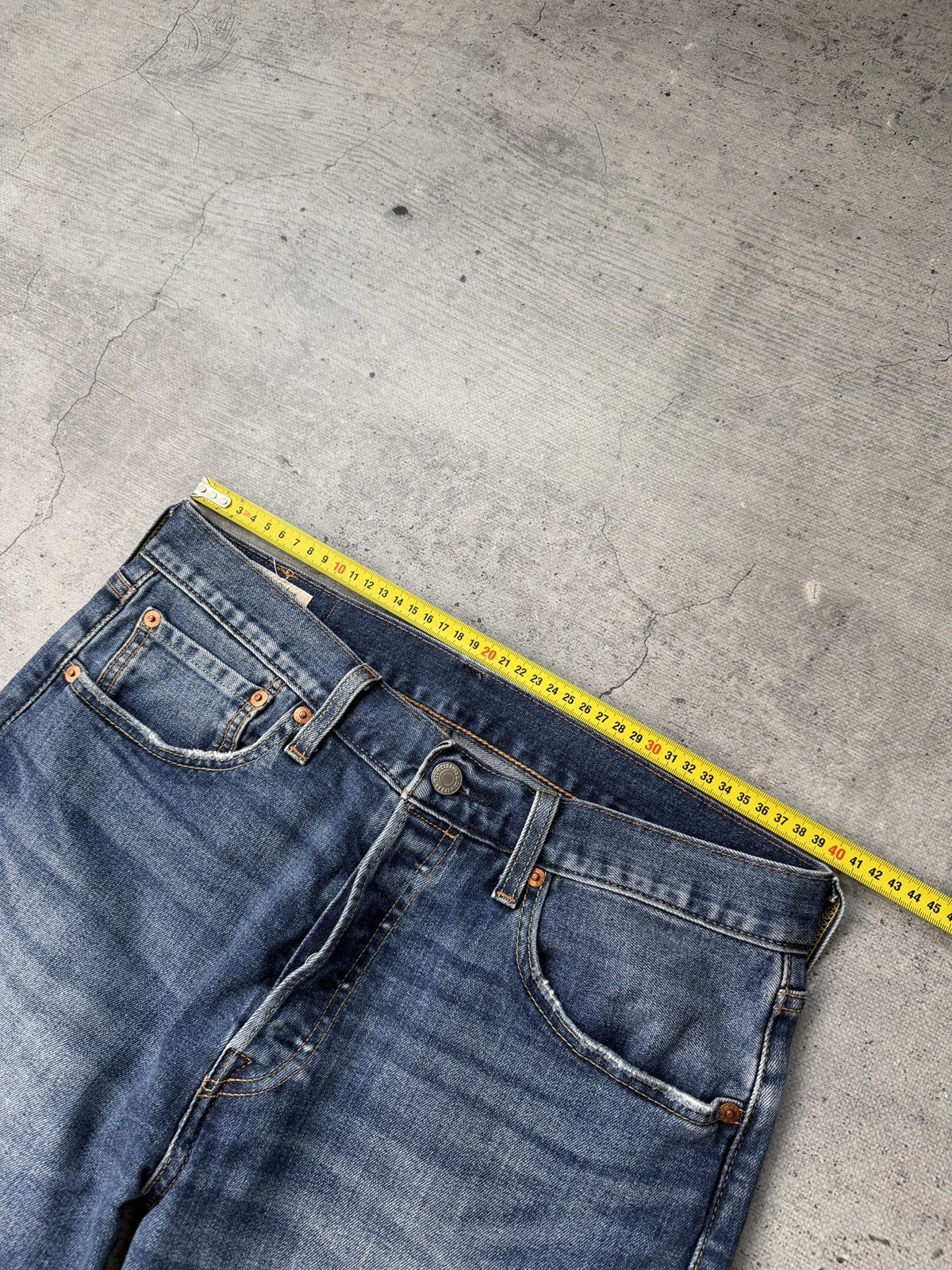 Levi's Vintage Levi’s 501 Jeans Size US 31 - 11 Thumbnail