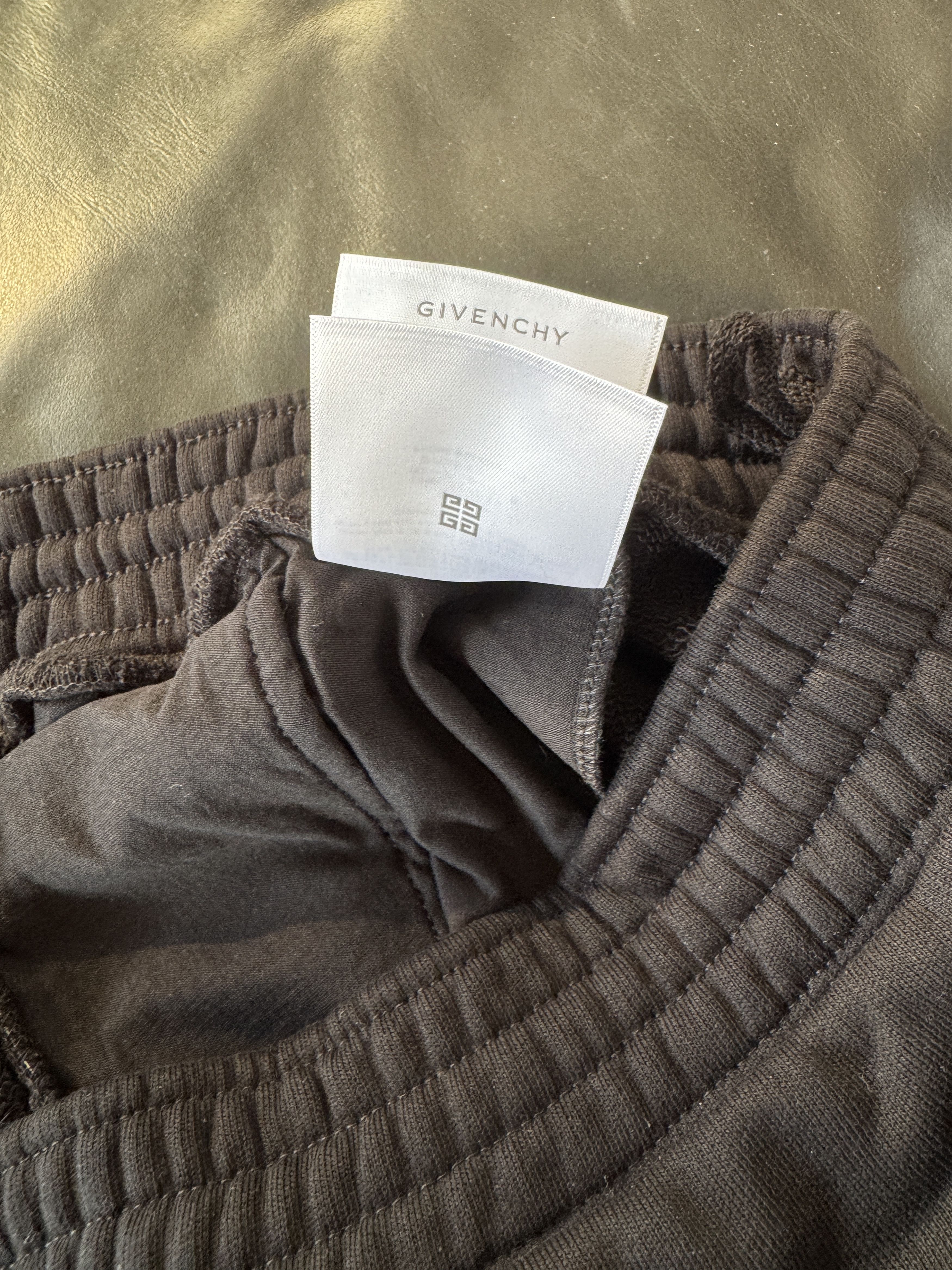 Givenchy Givenchy Black Sun Logo Joggers Size US 32 / EU 48 - 15 Thumbnail
