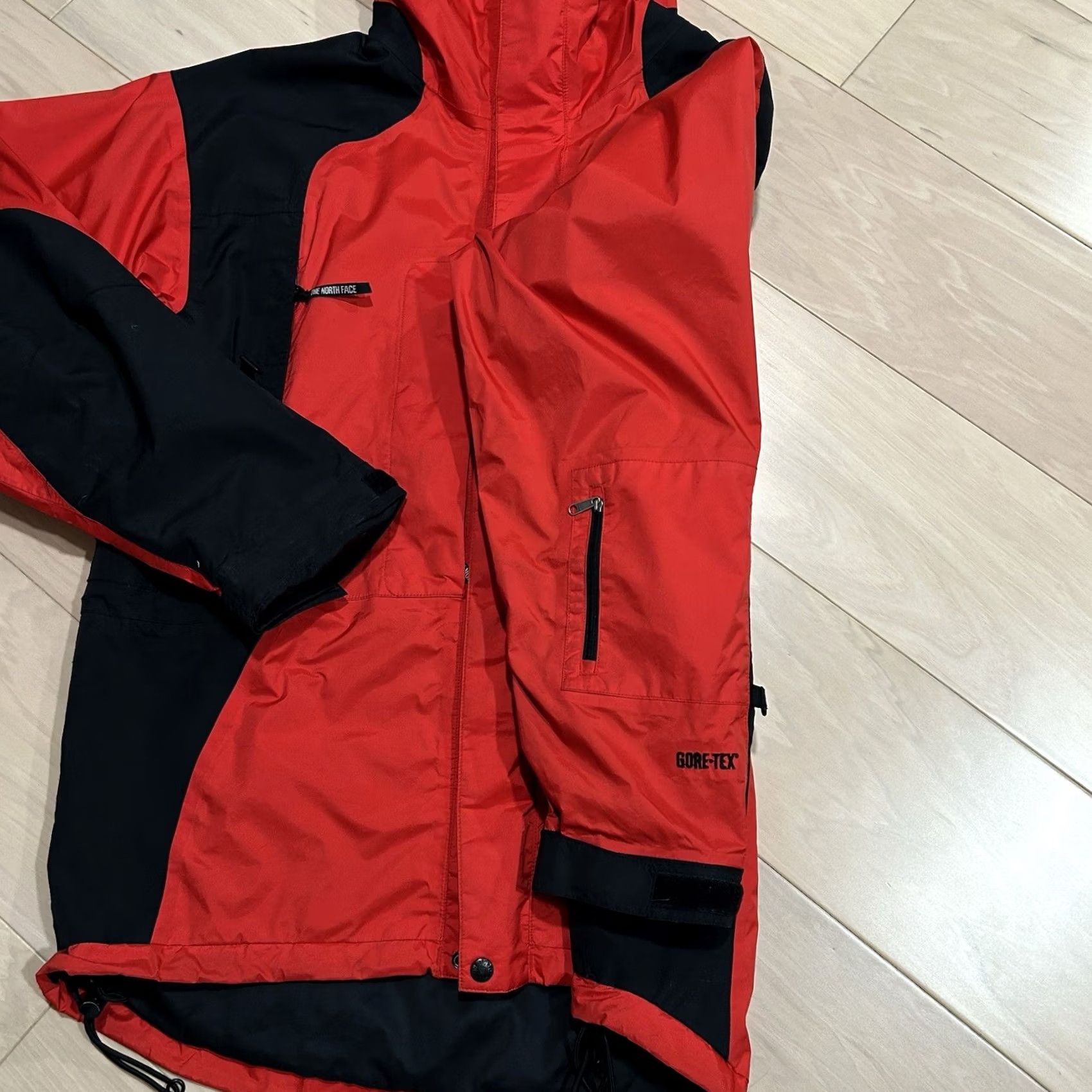 The North Face VINTAGE The North Face Parka Jacket Large Red Black Gore-Tex Men’s Size US L / EU 52-54 / 3 - 3 Thumbnail