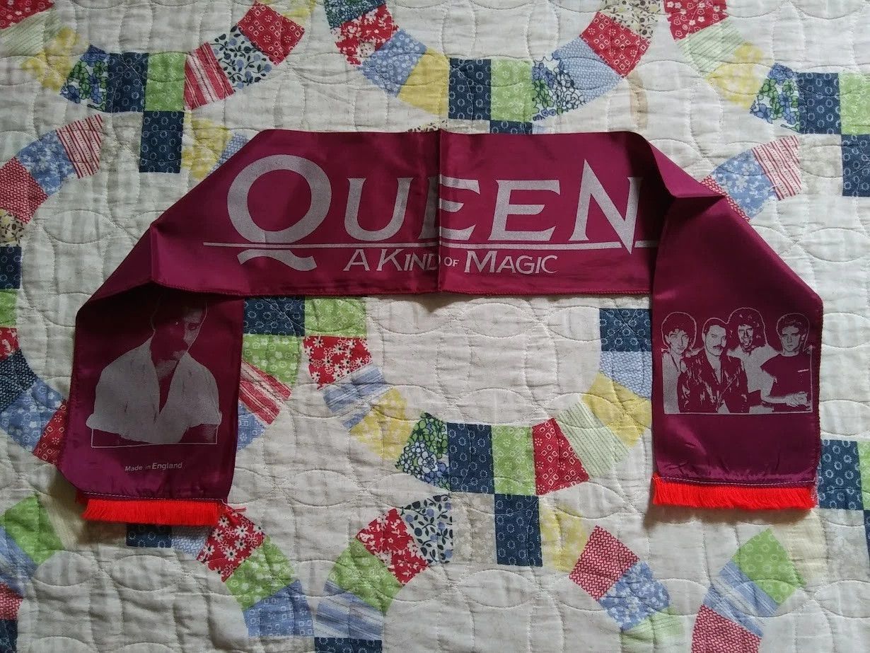 Vintage Vintage Queen Band A Kind Of Magic 1986 Concert Tour Scarf Size ONE SIZE - 1 Thumbnail