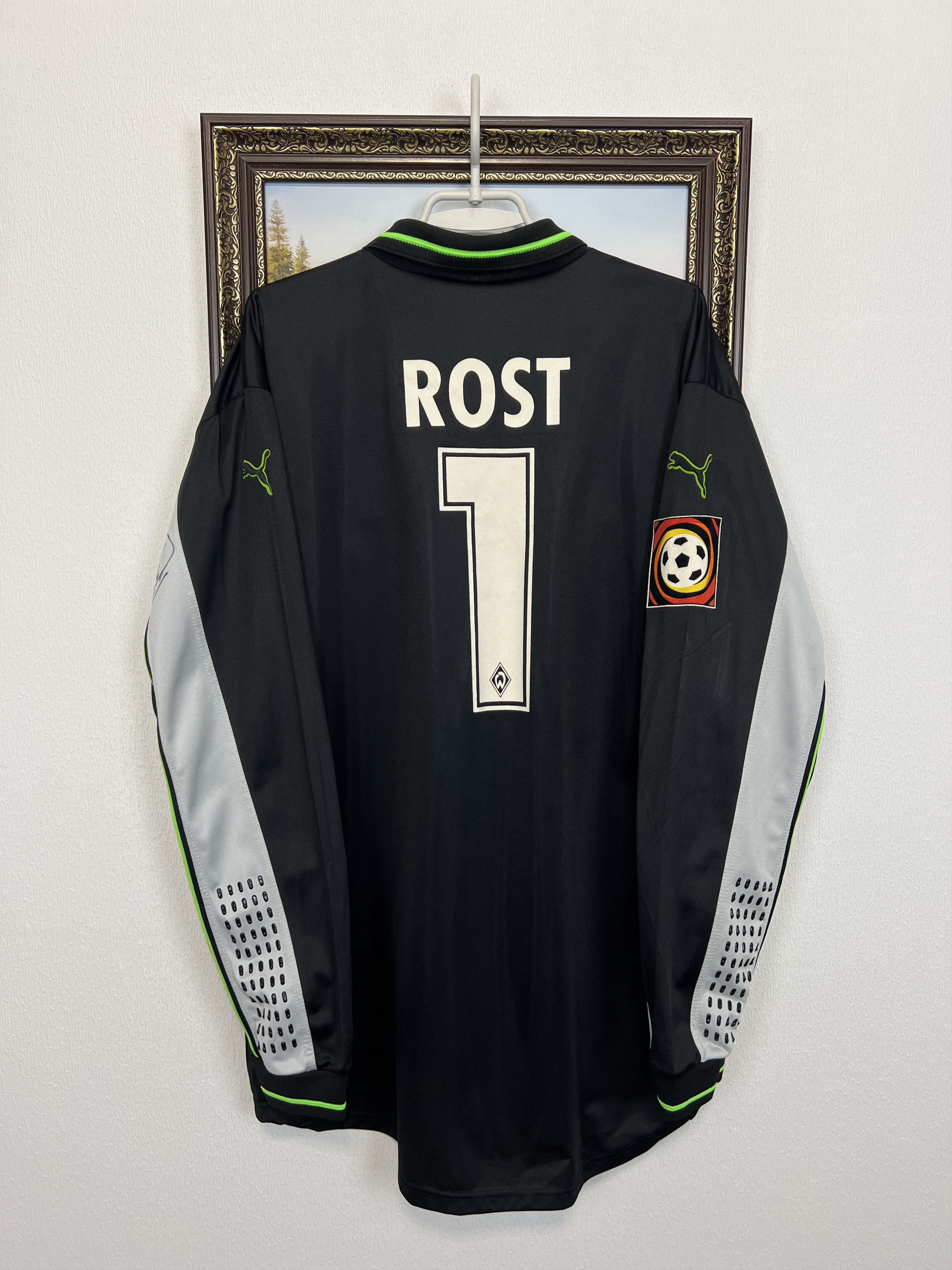Puma Werder Bremen Goalkeeper football shirt Signed Rost Jerse Size US XL / EU 56 / 4 - 10 Thumbnail
