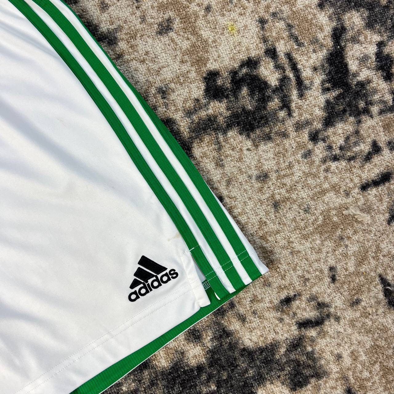 Adidas Adidas Celtics Vintage Soccer Jersey Shorts Sportswear Y2K Size US 32 / EU 48 - 3 Thumbnail