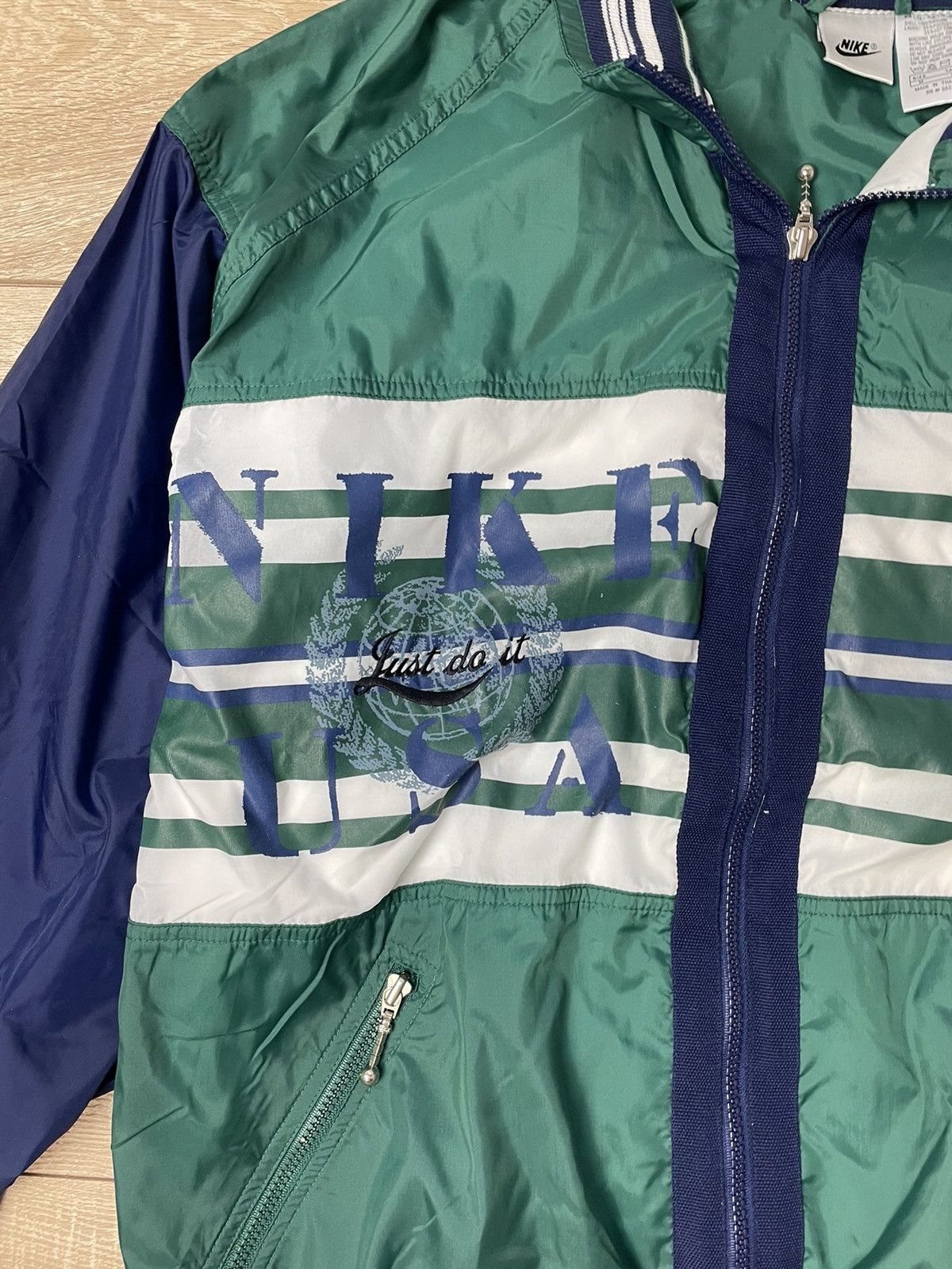 Nike Nike Vintage Nylon Track Jacket Full Zip 90-s Size US M / EU 48-50 / 2 - 5 Thumbnail