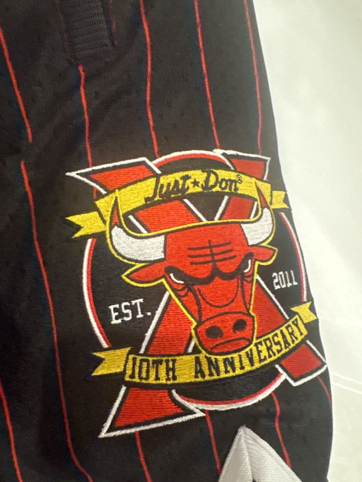 Just Don × Mitchell & Ness NBA JUST DON 10TH YEAR ANNIVERSARY SHORTS BULLS 1996 Size US 30 / EU 46 - 10 Thumbnail