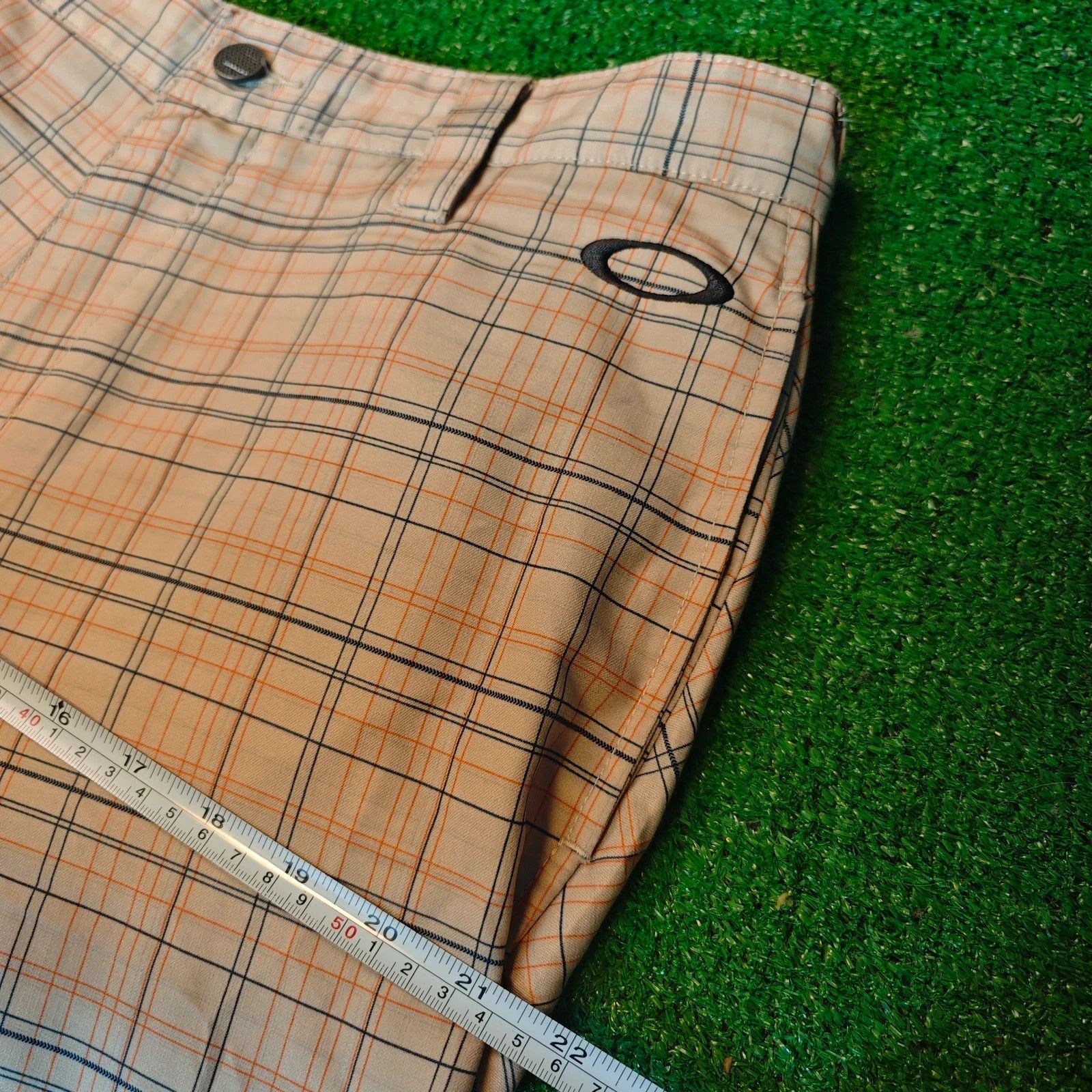 Oakley Oakley Pants Mens W34 L33 straight plaid golf trousers y2k Size US 34 / EU 50 - 14 Thumbnail