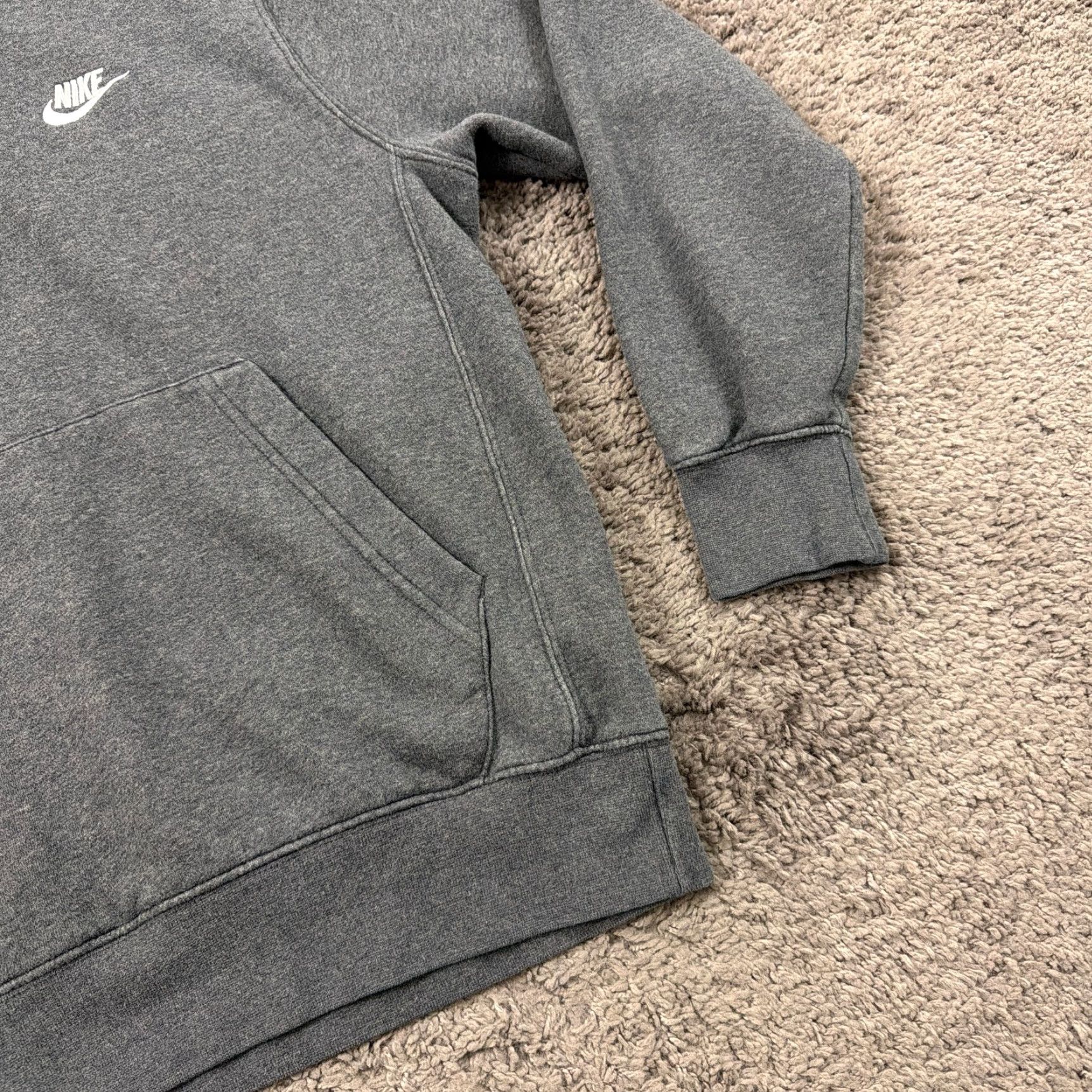 Nike Nike Hoodie Mens S Gray Fleece Pullover Hooded Pockets Sportswear Club Drawstring Pullover Size US S / EU 44-46 / 1 - 4 Thumbnail