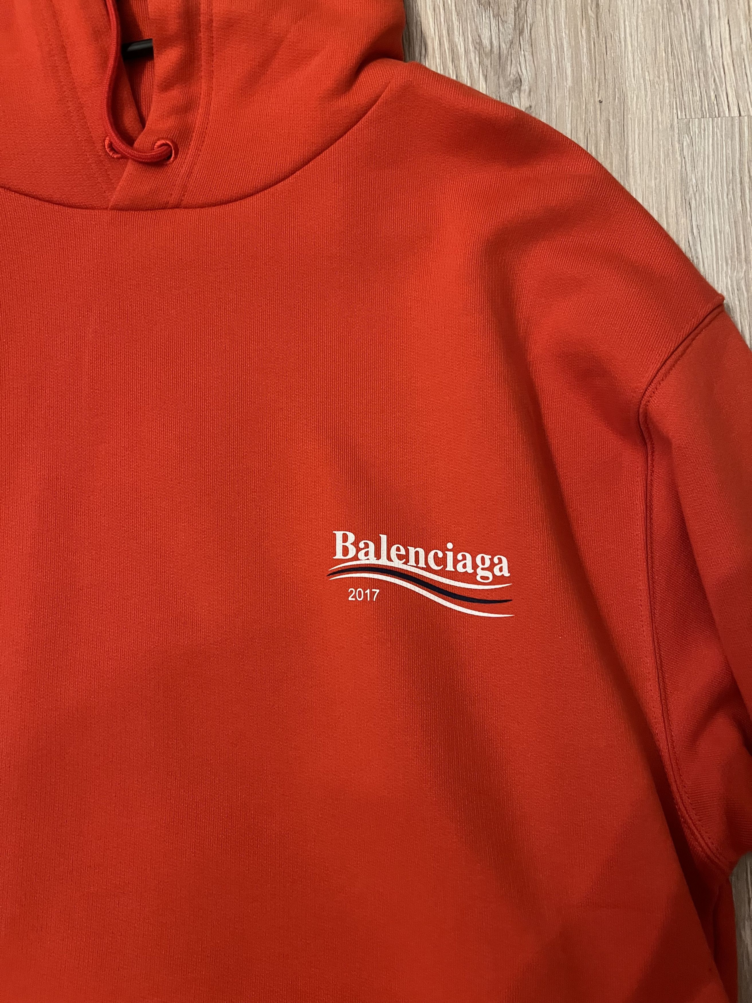 Balenciaga Balenciaga 2017 Campaign Logo Oversized Red Hoodie Size US XS / EU 42 / 0 - 3 Thumbnail