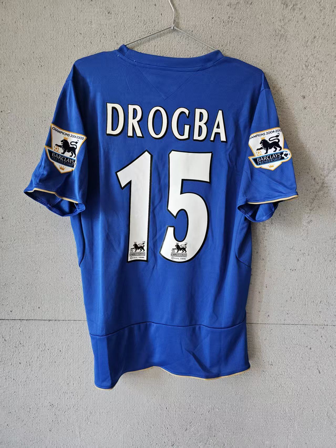 Other 2005 Chelsea 15 Didier Drogba Jersey Home Size US L / EU 52-54 / 3 - 1 Thumbnail