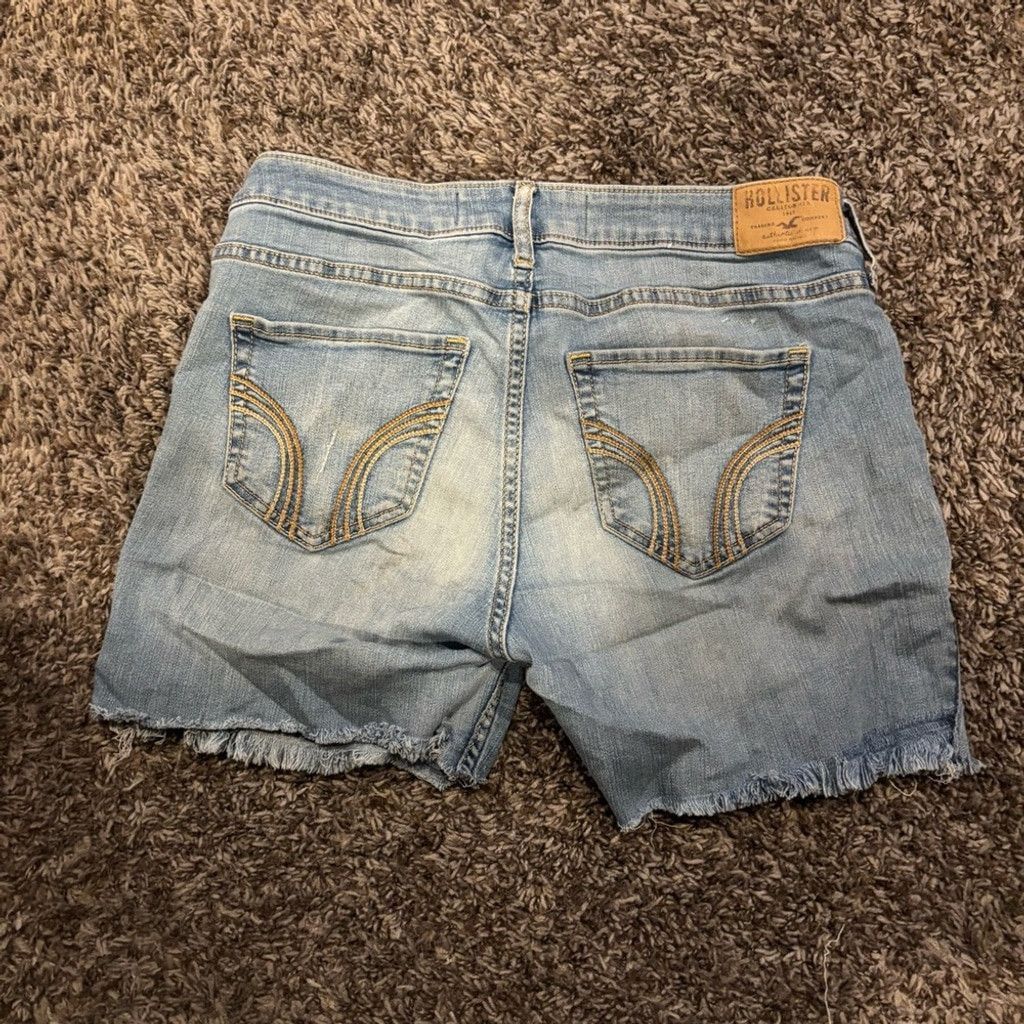 Hollister Distressed Hollister Denim Cutoff Shorts Size 27" / US 4 / IT 40 - 3 Thumbnail