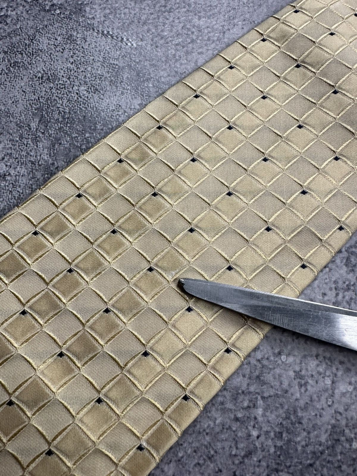 Zilli Zilli Gold Chain Logo Tie Pure Silk Italy Old Money Necktie Size ONE SIZE - 16 Thumbnail
