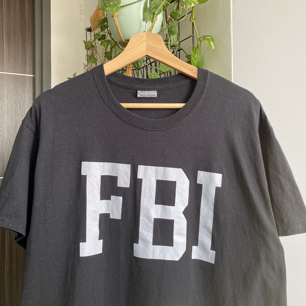 Vintage Vintage Y2K FBI ERD GRUNGE GRAIL OG TSHIRT Size US L / EU 52-54 / 3 - 2 Thumbnail