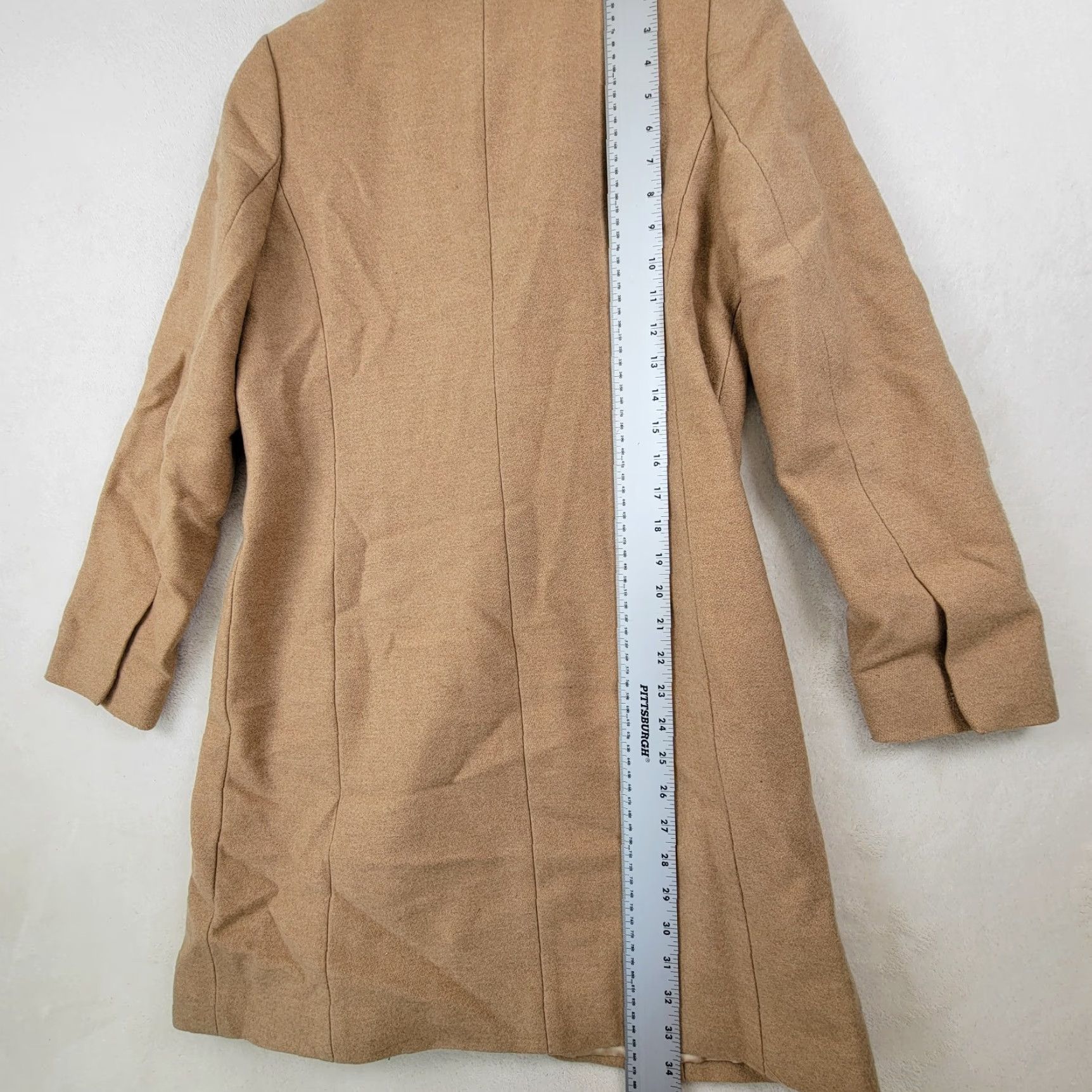 Banana Republic Banana Republic Wool Coat Tan Women's Size Small Faux Fur Collar Tweed Overcoat Mid-Length Winter Formal Adults Womens Size S / US 4 / IT 40 - 4 Thumbnail