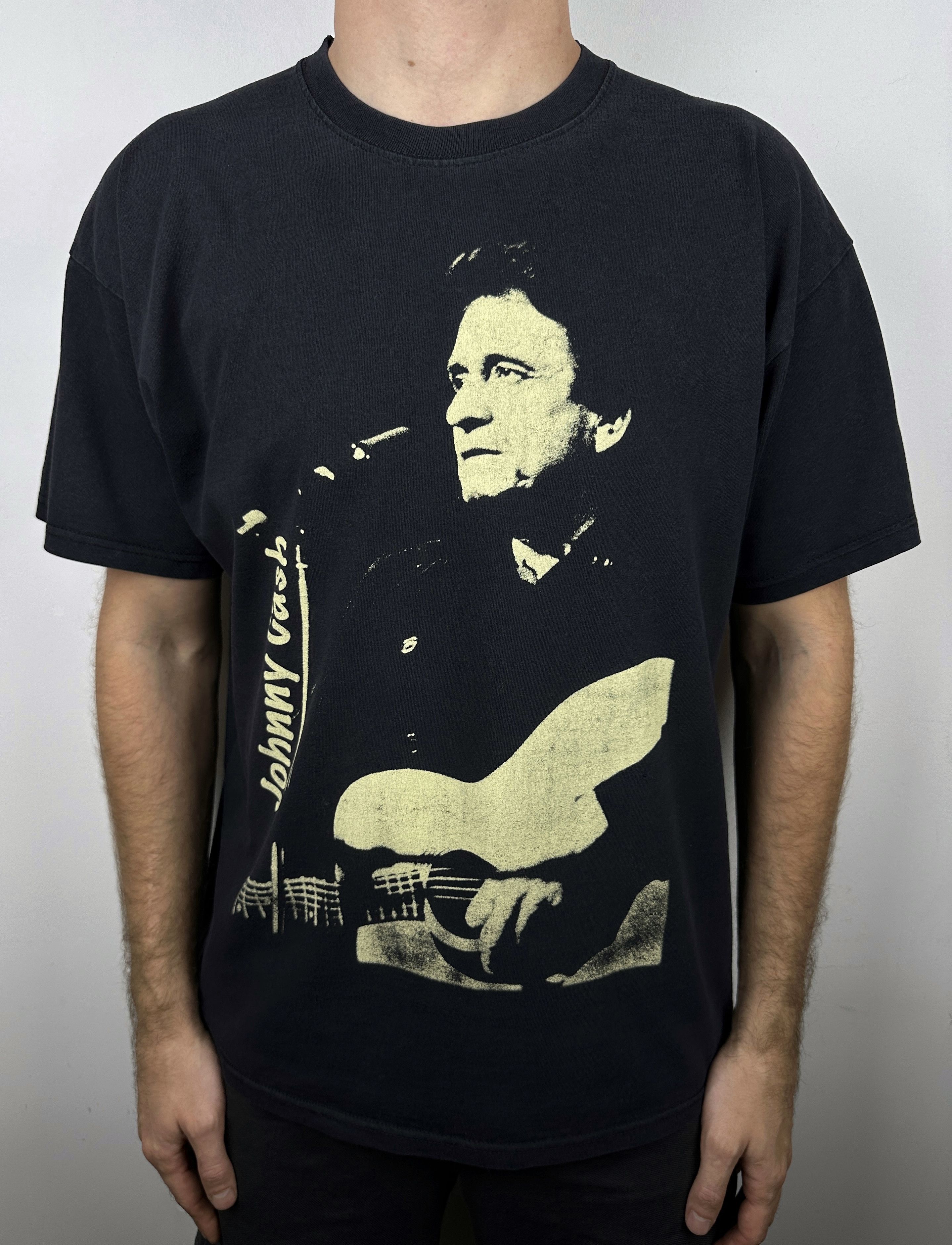 Vintage Vintage Johnny Cash Graphic Band T Shirt Tee Rock Metal 90s Size US XL / EU 56 / 4 - 2 Thumbnail