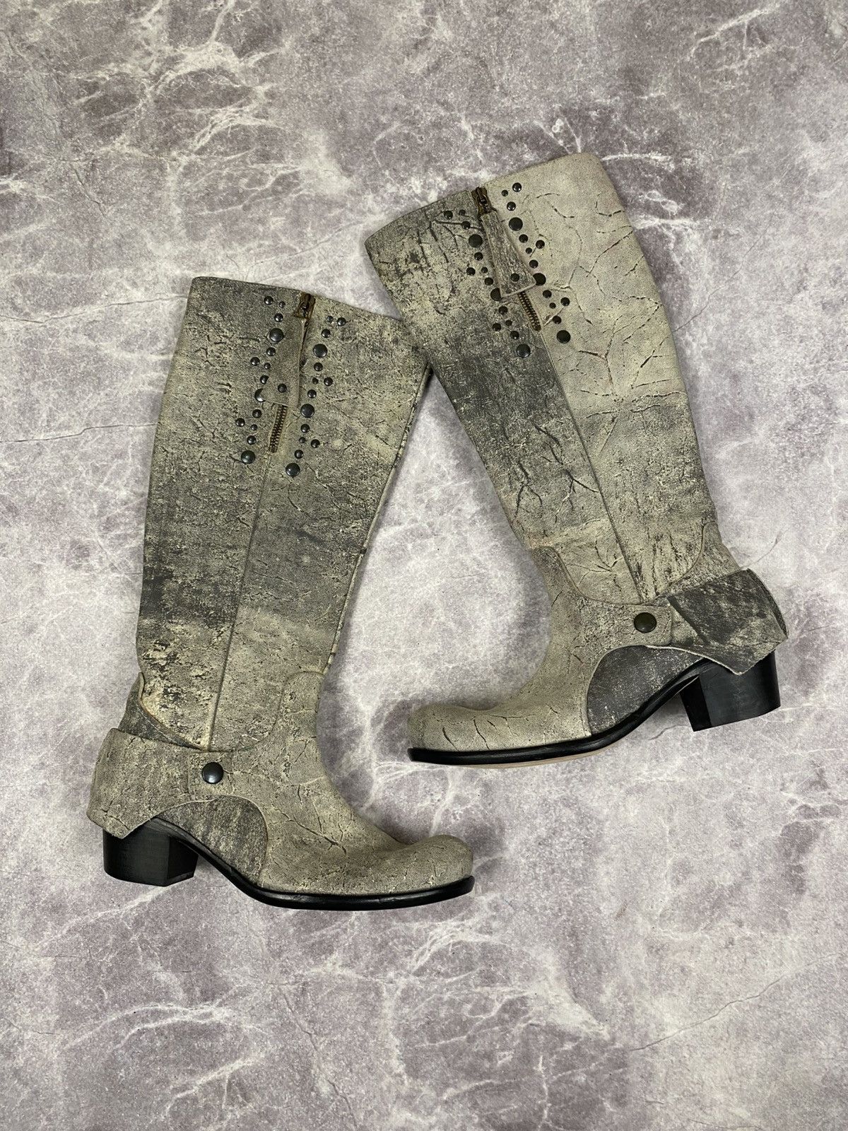 IKKS IKKS Cracked Painted Maison Margiela Style Studded Boots 39 Size US 9 / IT 39 - 1 Thumbnail