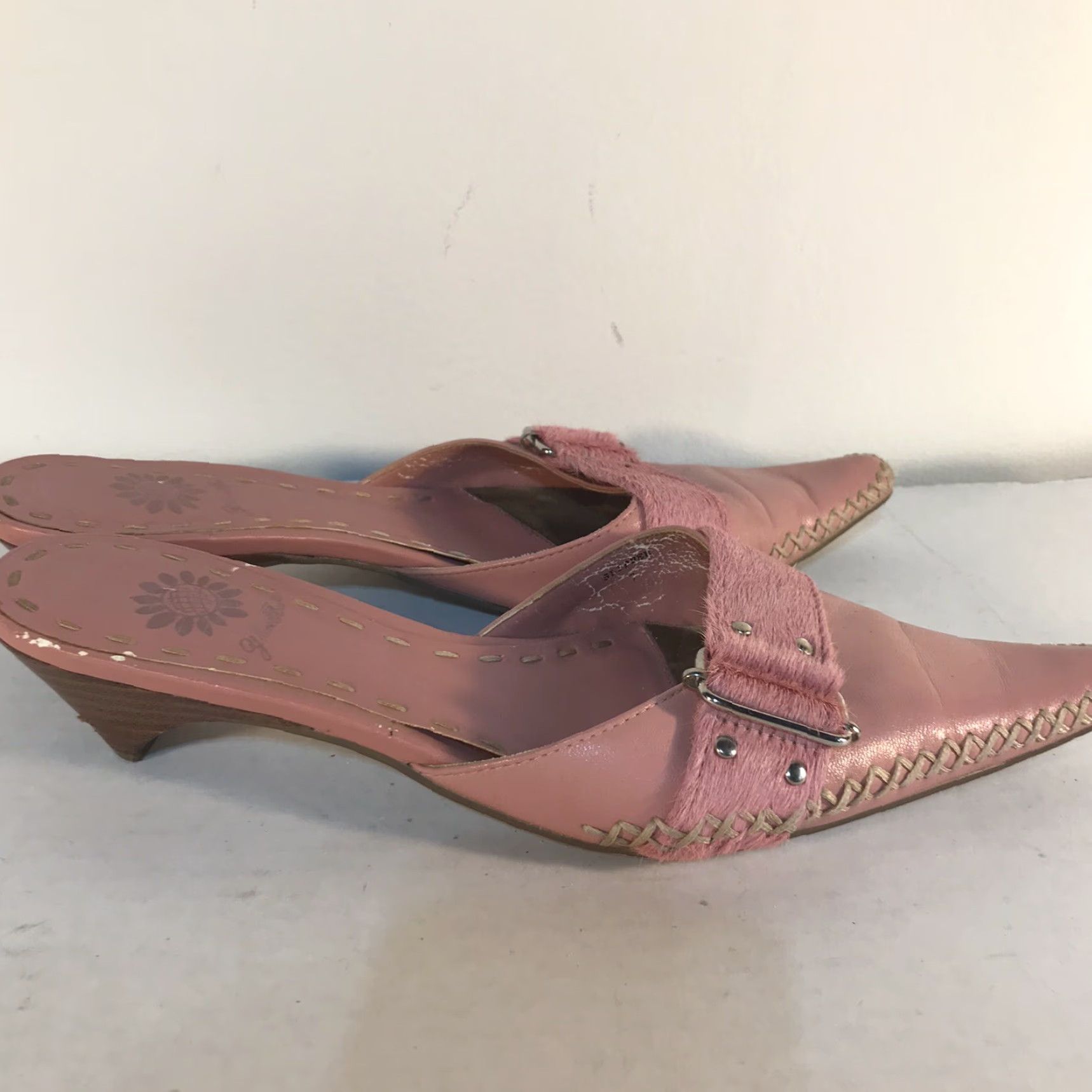 Vintage YELLOWBOX Pink Leather Kitten Heels Womens Size 7 with Faux Fur & Buckle Detail Size US 7 / IT 37 - 4 Thumbnail