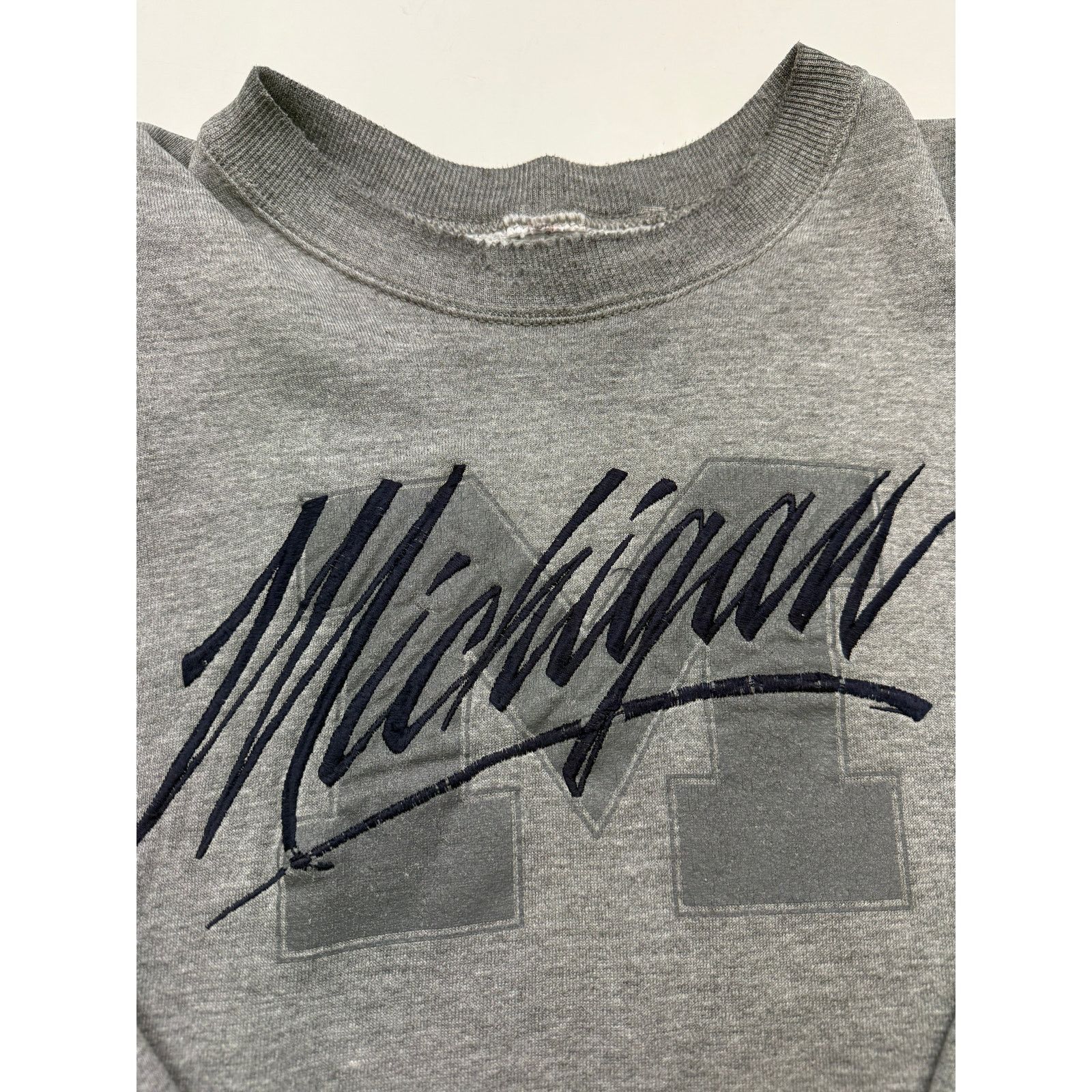 Vintage Vintage Michigan Wolverines NCAA Embroidered Sweater Size XL Size US XL / EU 56 / 4 - 4 Thumbnail