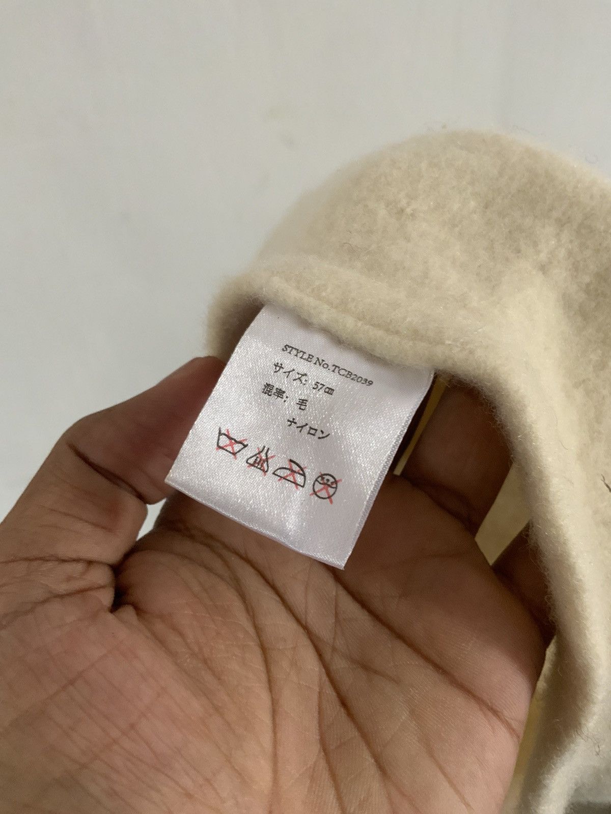 Barrett Mohair Fur Barett White Streetwear Hat Size ONE SIZE - 9 Thumbnail