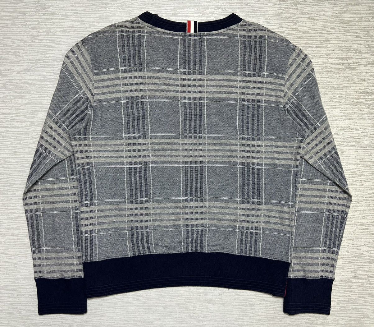 Thom Browne Thom Browne - 4 Bar Tartan Plaid Crewneck Sweatshirt Size M / US 6-8 / IT 42-44 - 3 Thumbnail