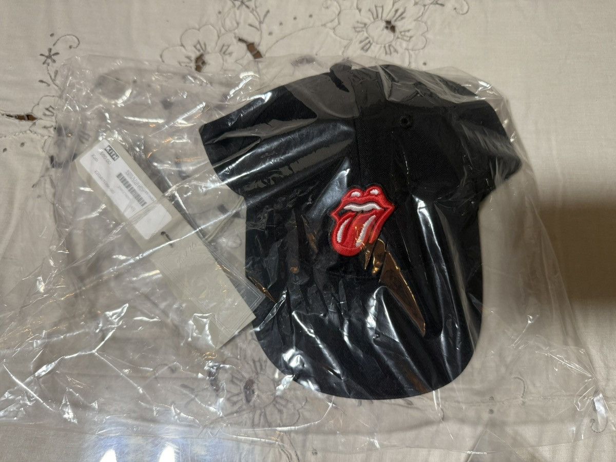 Kith Kith Rolling Stones Aaron Classic Cap Black Hat Embroidered Size ONE SIZE - 7 Thumbnail
