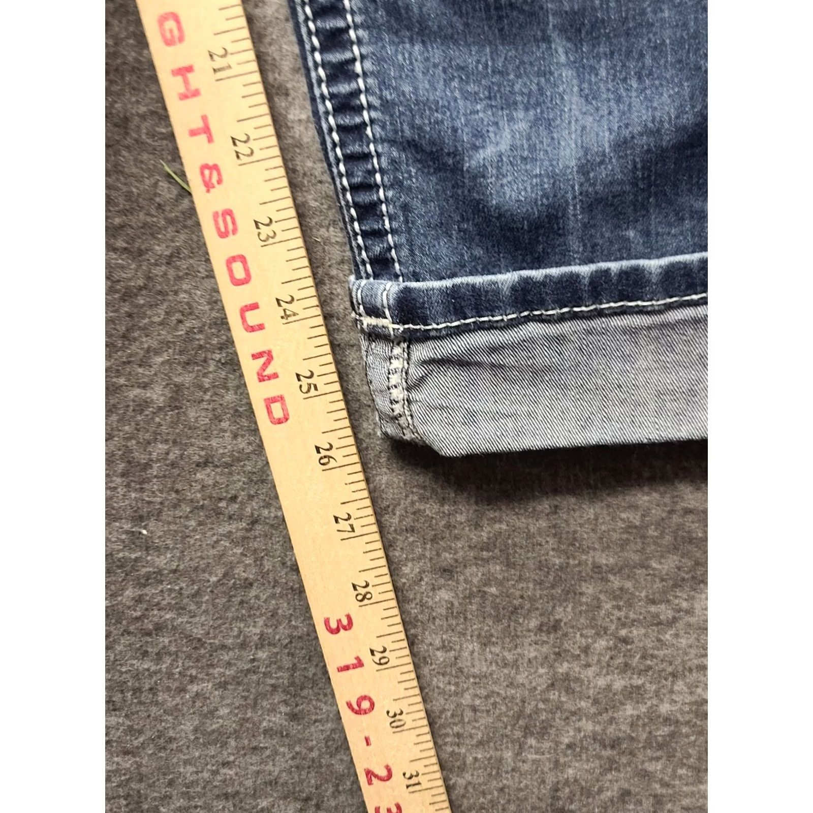 Miss Me Miss Me Jeans Womens 28x26 Skinny Fit Cuffed Mid Rise Distressed Stretch Denim Blue 5-Pocket Designer Rodeo Western Y2K Mens? Womens Size 28" / US 6 / IT 42 - 6 Thumbnail
