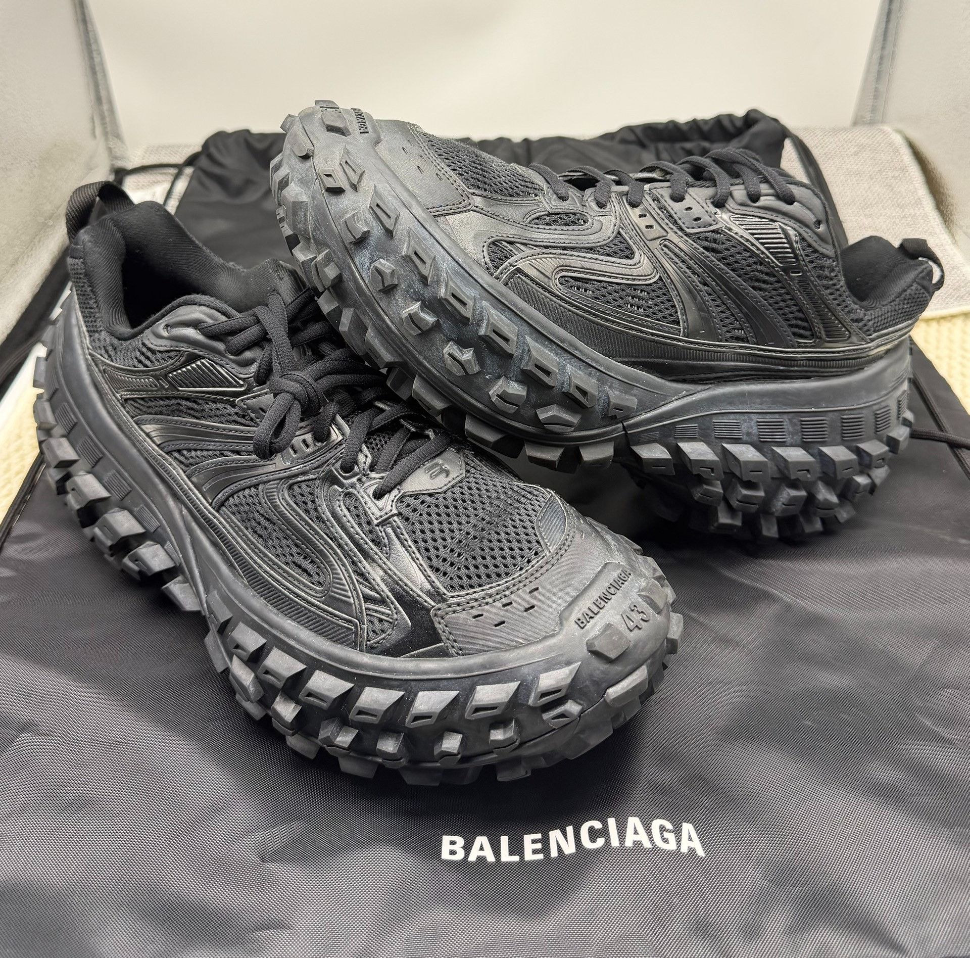 Balenciaga Balenciaga Black Tire Shoes Size 43 Size US 10 / EU 43 - 1 Thumbnail