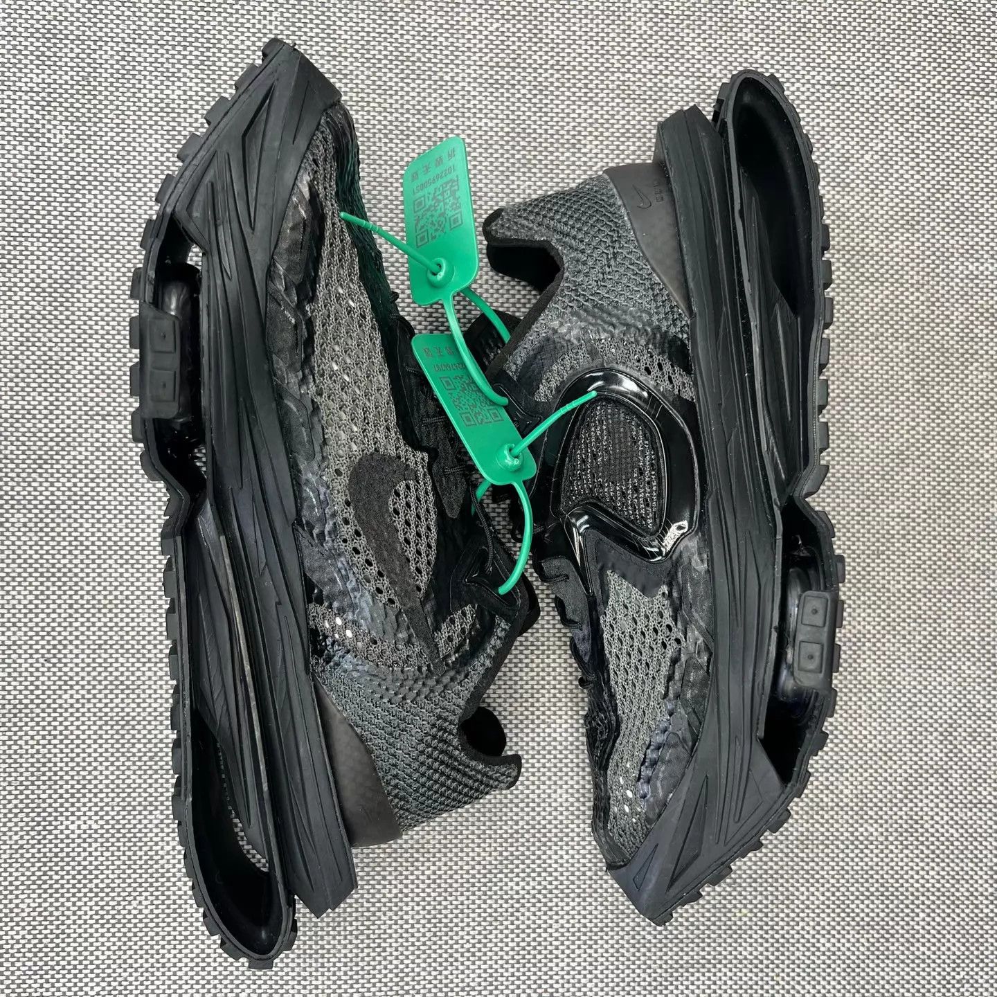 MMW MMW Tank Black 42 Like New W/Box Size US 8.5 / EU 41-42 - 6 Thumbnail