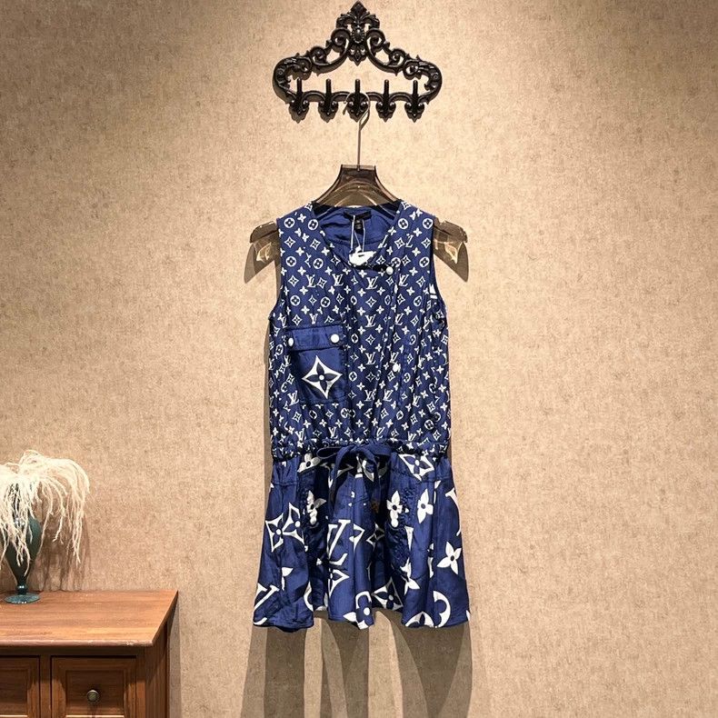 Louis Vuitton Louis Vuitton Sleeveless dress in blue full print dress Size XS / US 0-2 / IT 36-38 - 1 Thumbnail
